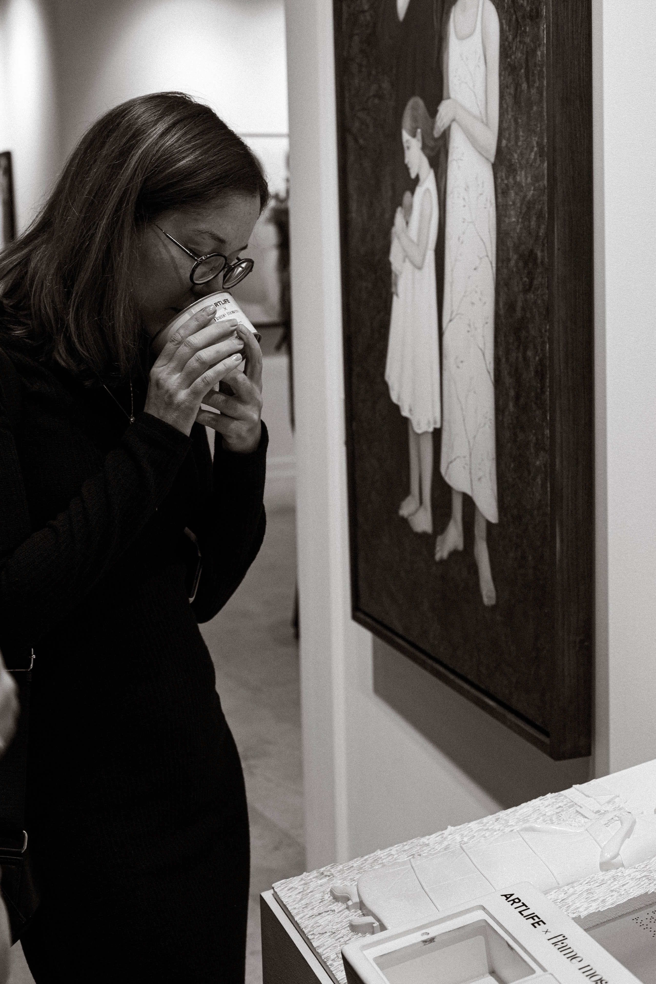 Выставка современных художников. Александра Мельниченко/ Бегающий фотограф