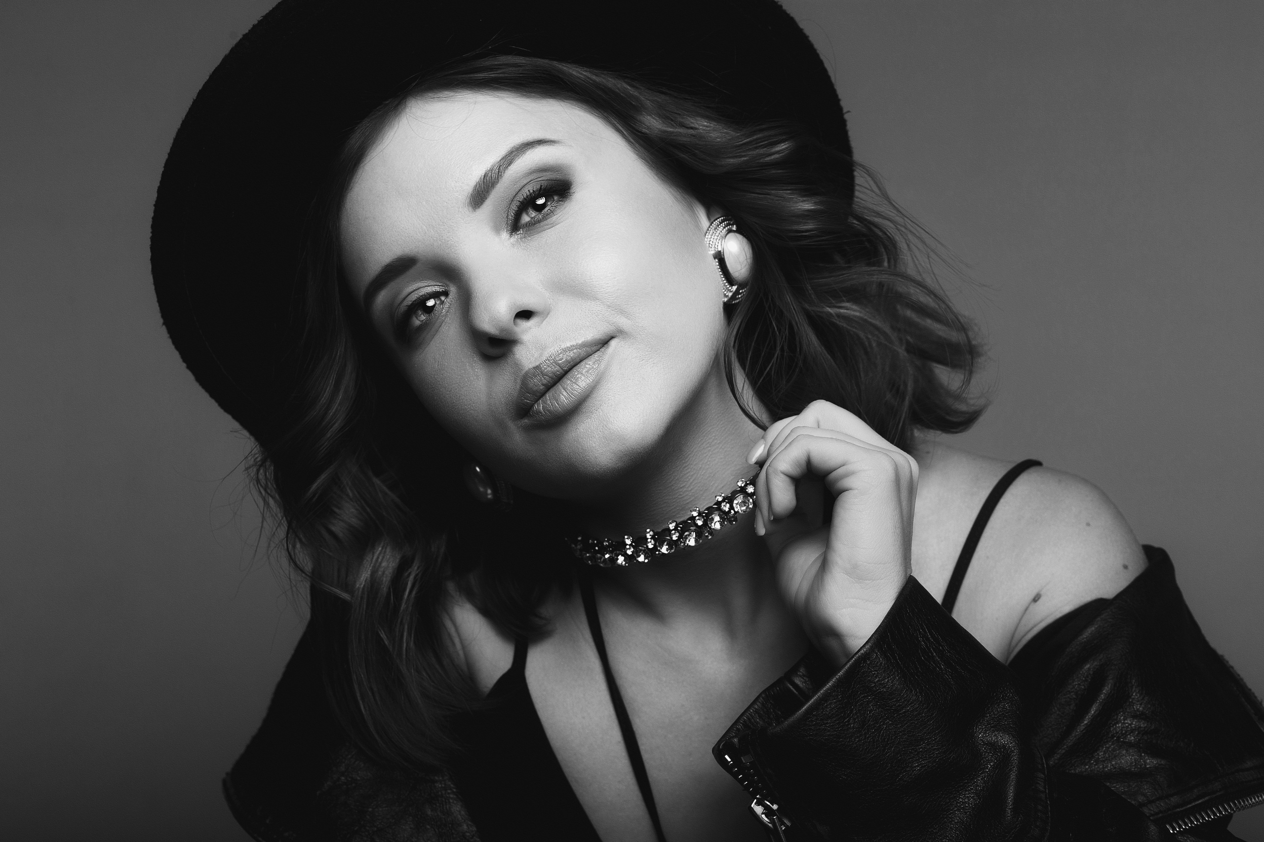 Женский портет