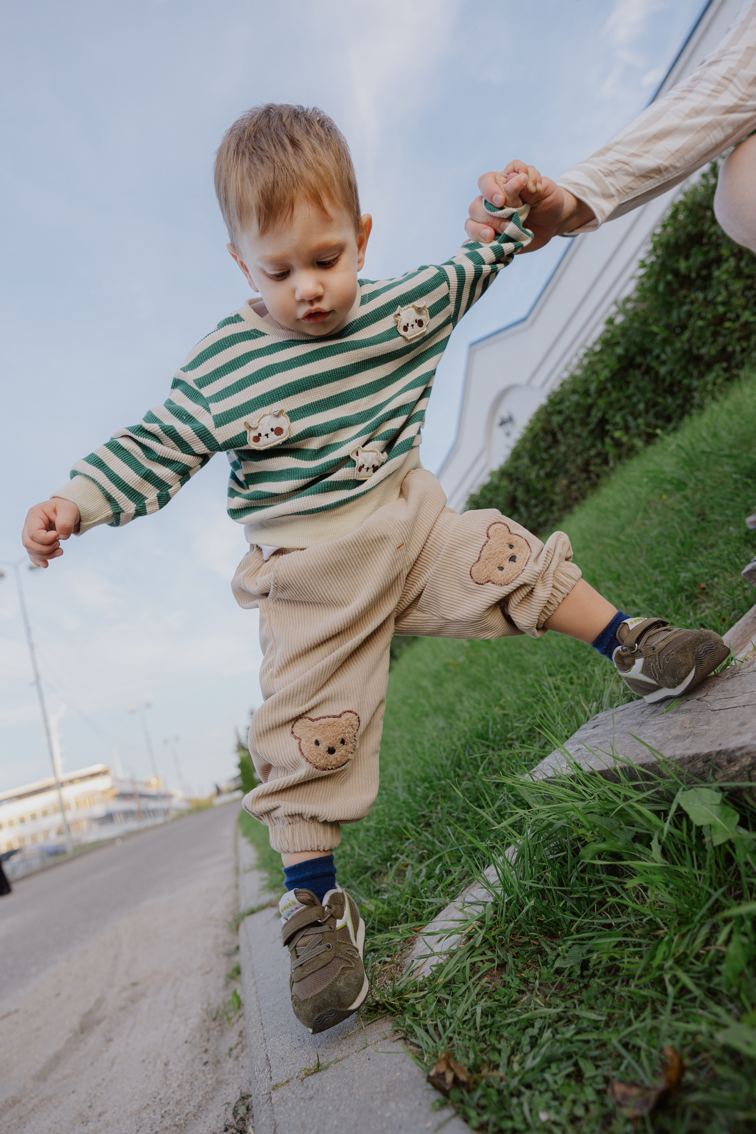 Семейная прогулка на бульваре в Кинешме. Артем Розанов фотограф в Иванове фотограф в Кинешме