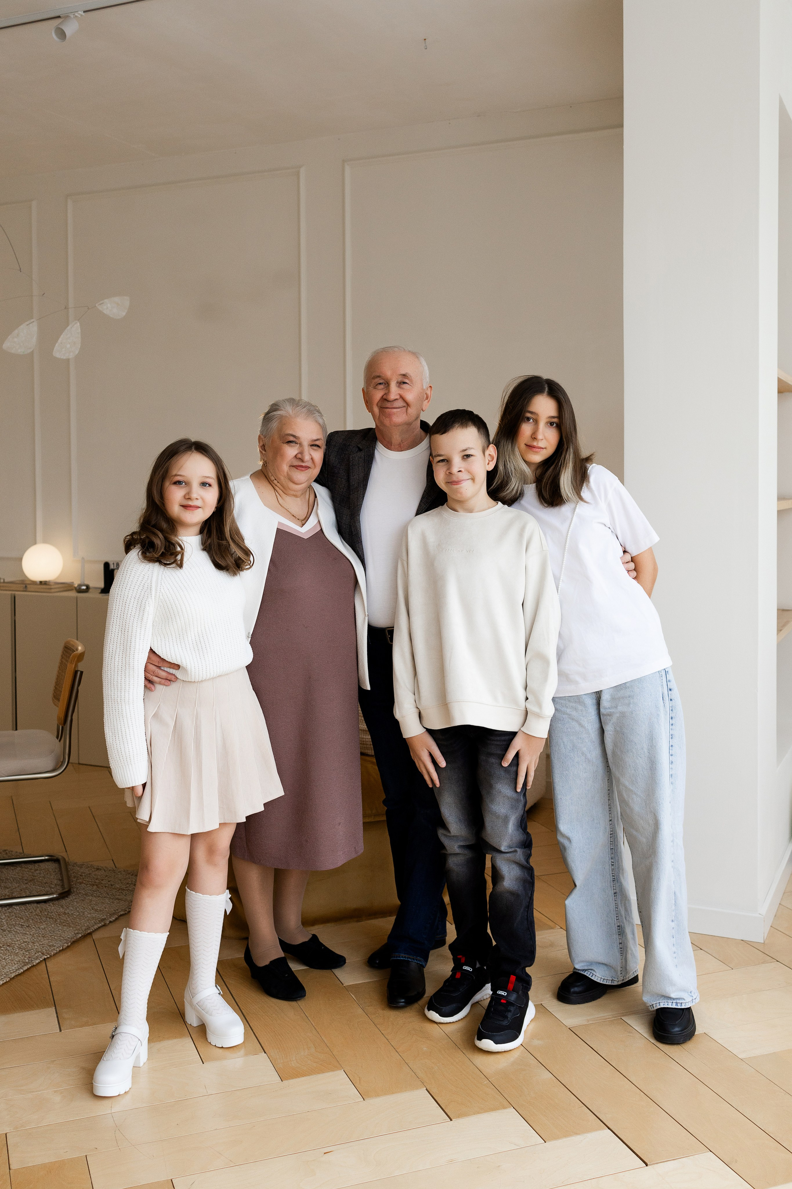 Съемка большой семьи в студии «Когда вместе». Семейный фотограф в Екатеринбурге Маргарита Курносова