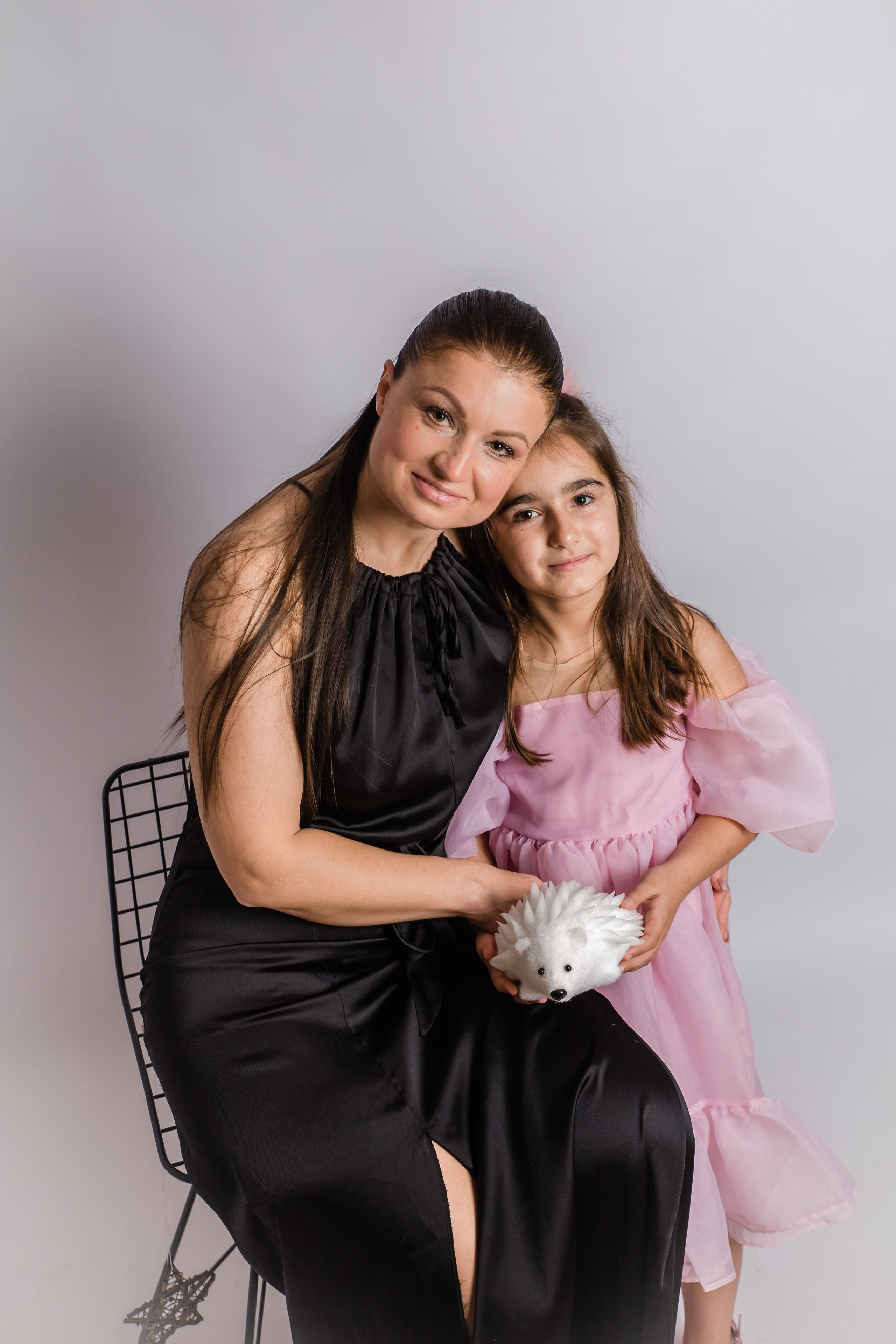 Svetlana&Darya 2026. Professional family and children’s photographer in Izmir Irina Eron