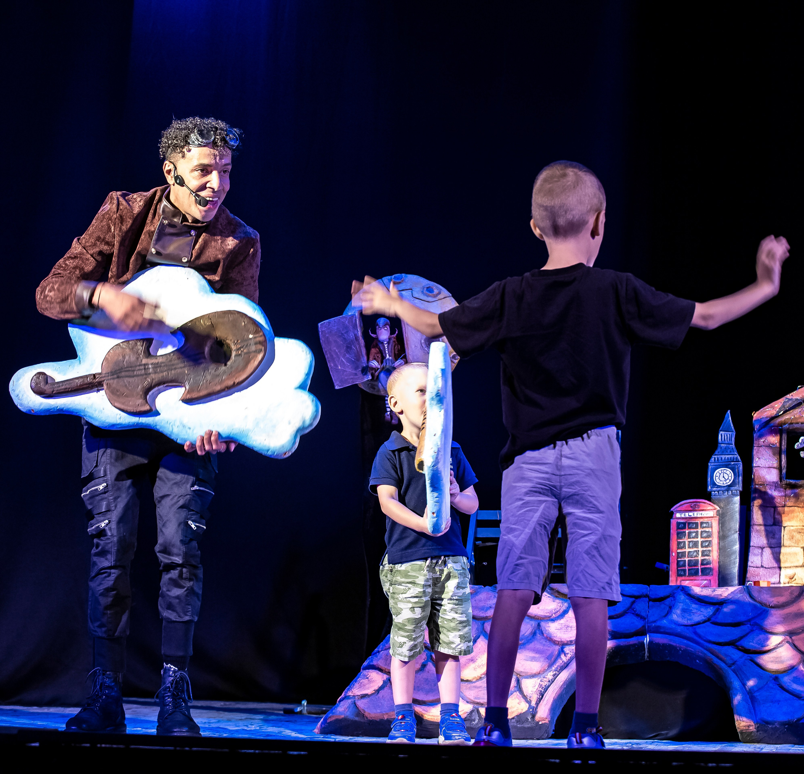 Человек с луны — спектакль кукольного театр Саквояж. Фотограф в Сочи Юрий Шептаев