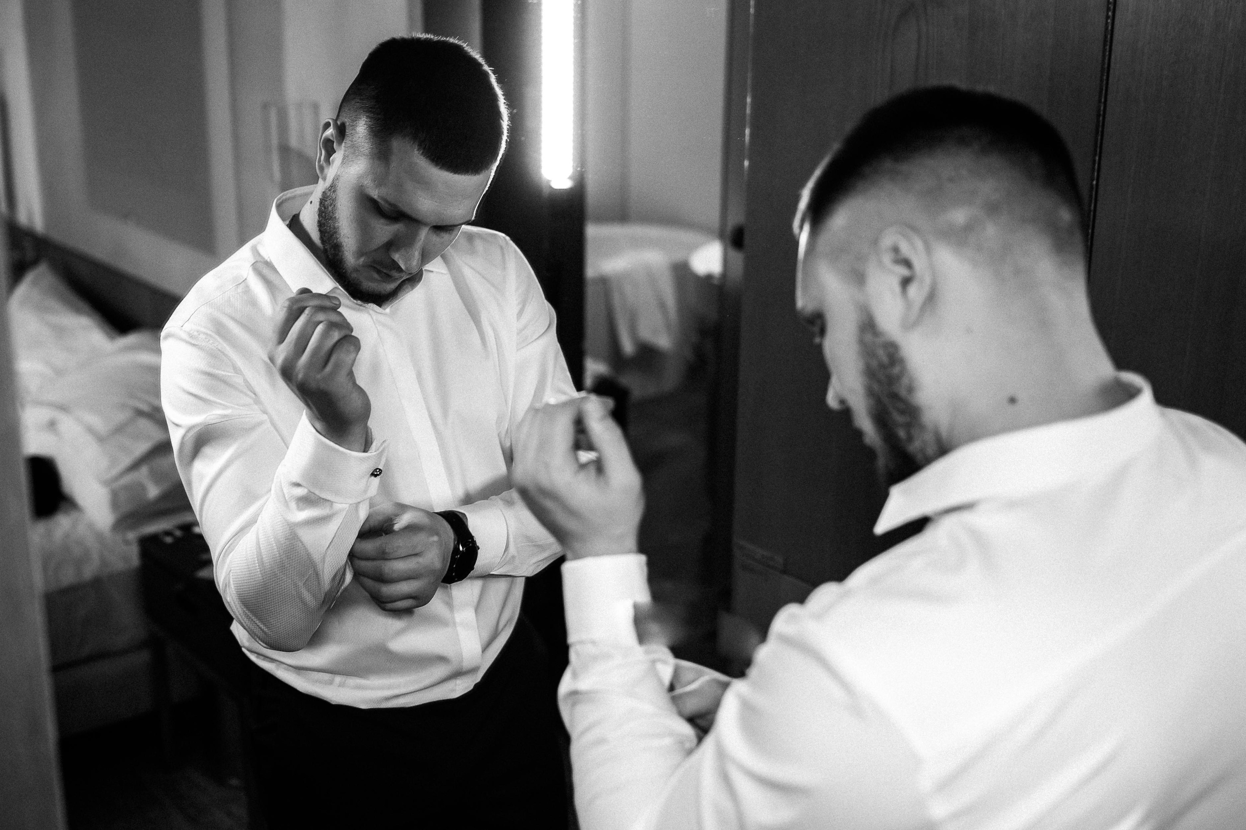 Сборы жениха в Москве