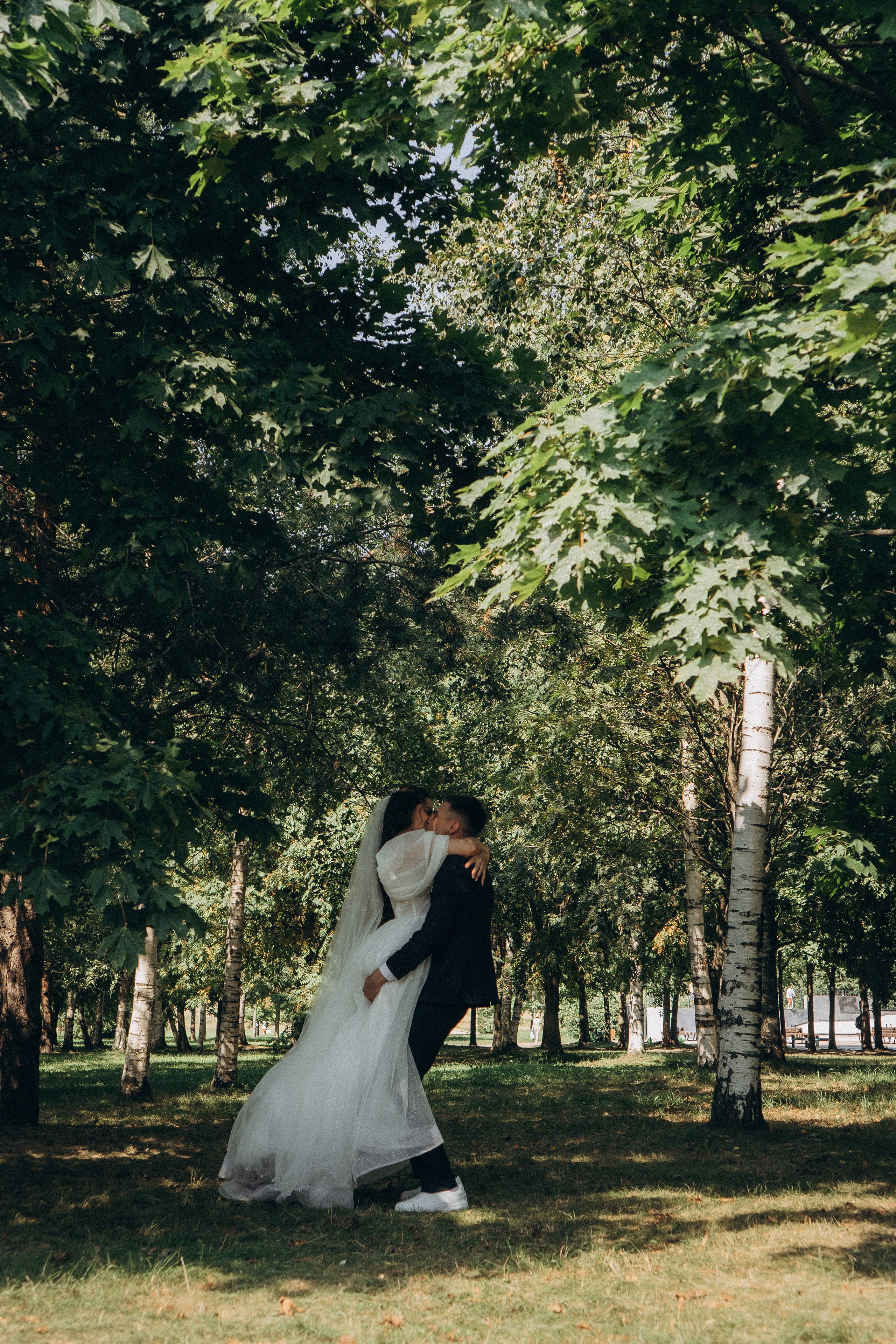 СВАДЕБНАЯ СЬЕМК В ПАРКЕ 300-ЛЕТИЯ. Профессиональный фотограф, Санкт-Петербург — Виктория Богомолова
