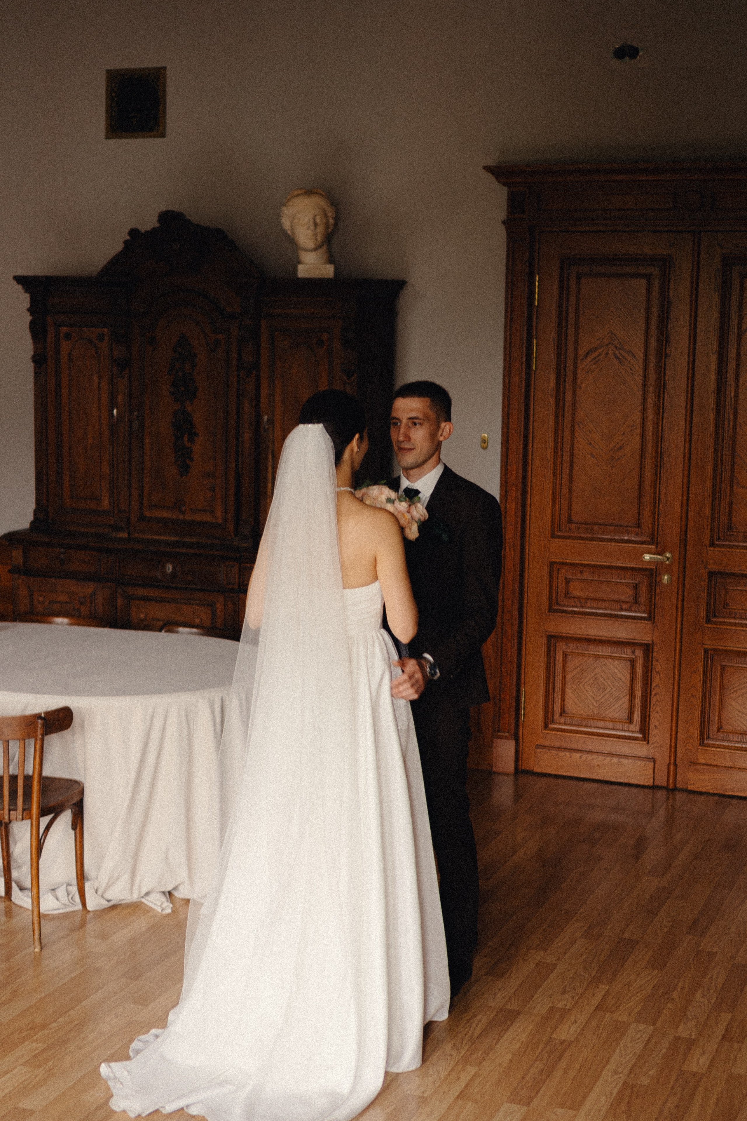 СВАДЕБНАЯ ПРОГУЛКА В САНТК-ПЕТЕРБУРГЕ (ИСАКИЕВСКИЙ СОБОР, ЗИМНЯЯ КАНАВКА, ЭРМИТАЖ И БОЛЬШАЯ МОРСКАЯ УЛИЦА). Профессиональный фотограф, Санкт-Петербург — Виктория Богомолова