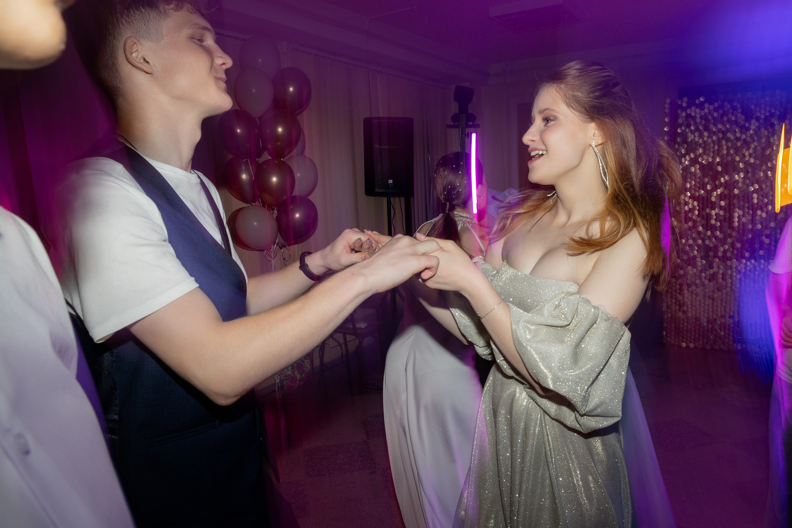 Школьный выпускной 2024 год в Соколе (Минск). Свадебный фотограф в Минске/Беларуси Сергей Спиридонов