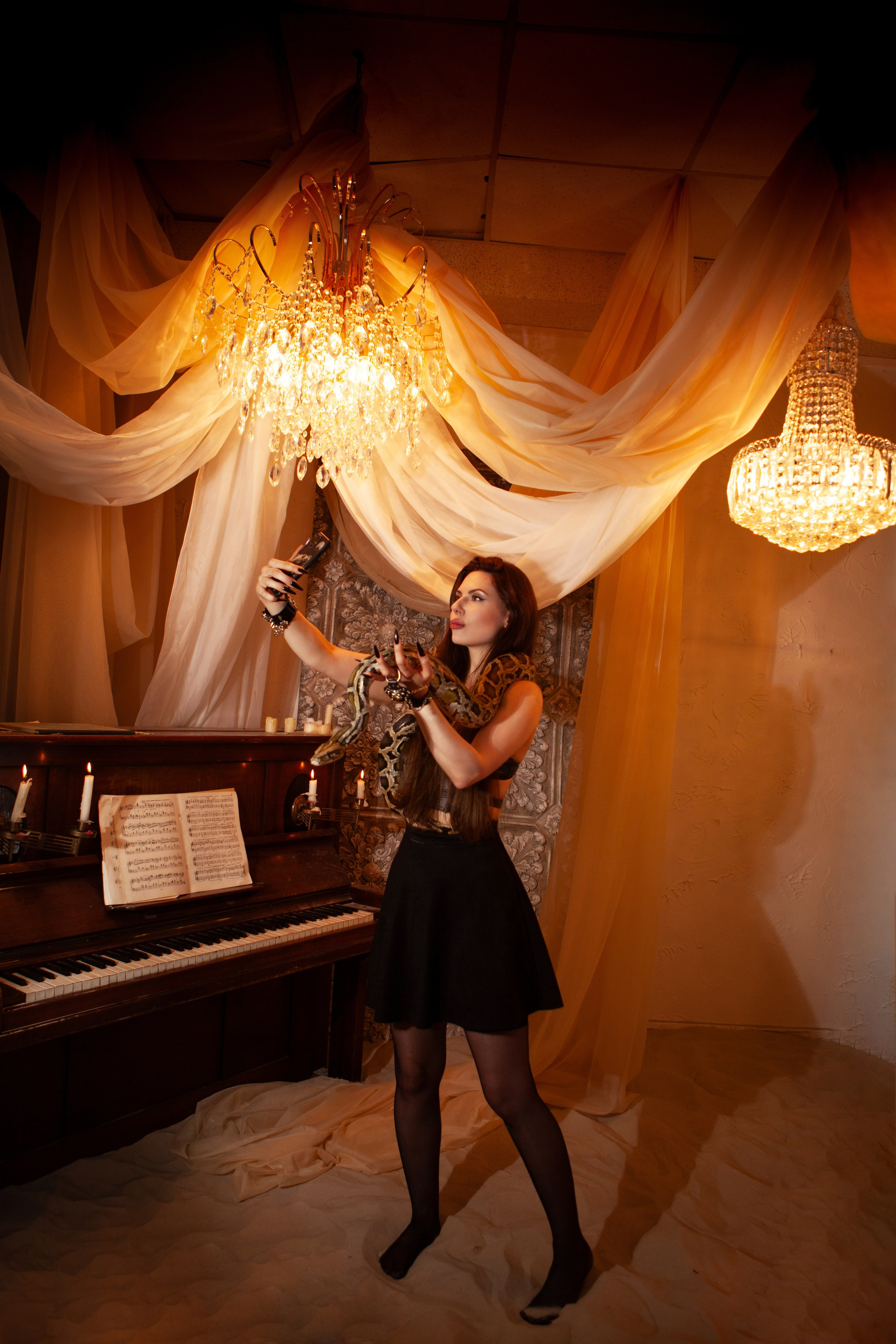 Женская фотосессия с настояшим питоном в студии Ставрополя. Фотограф Ставрополь Пятигорск Елизавета Дарина