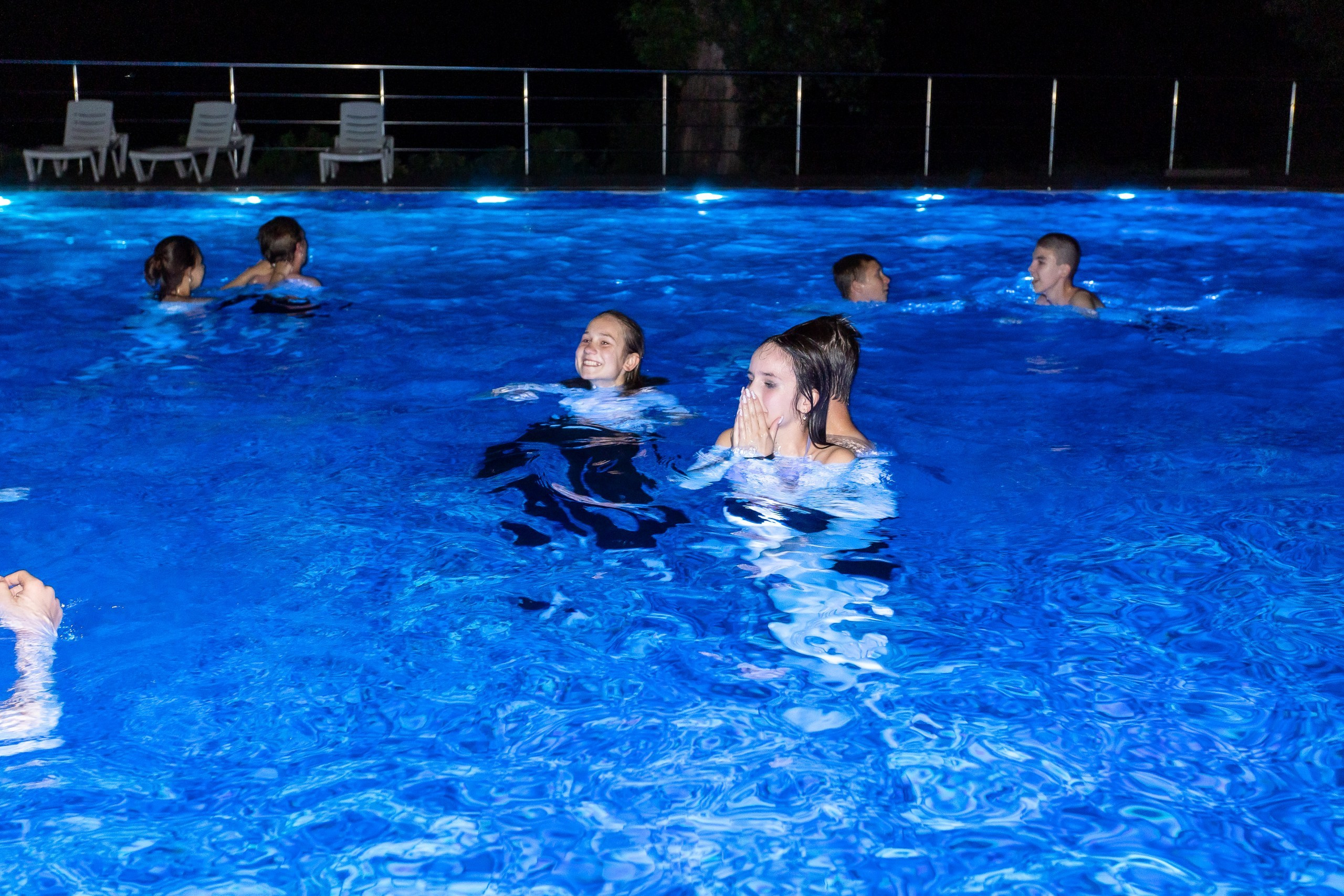 Вручение аттестата и выпускной вечер. Выпускные альбомы Майкоп, Краснодар Елена Золотарева