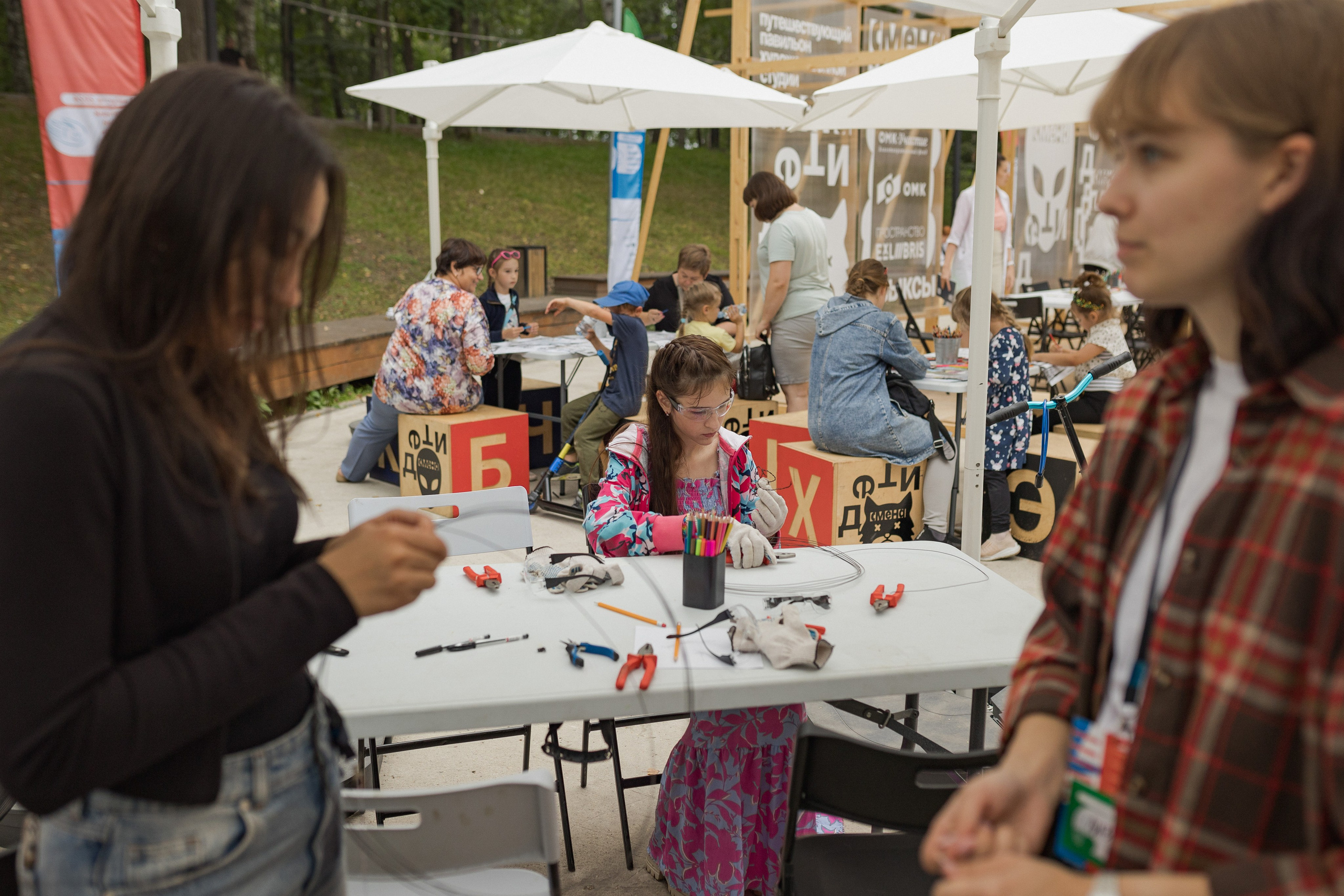 Книжный фестиваль «Смены» в Выксе 2024. Фотограф городских и семейных событий Артем Карпухин