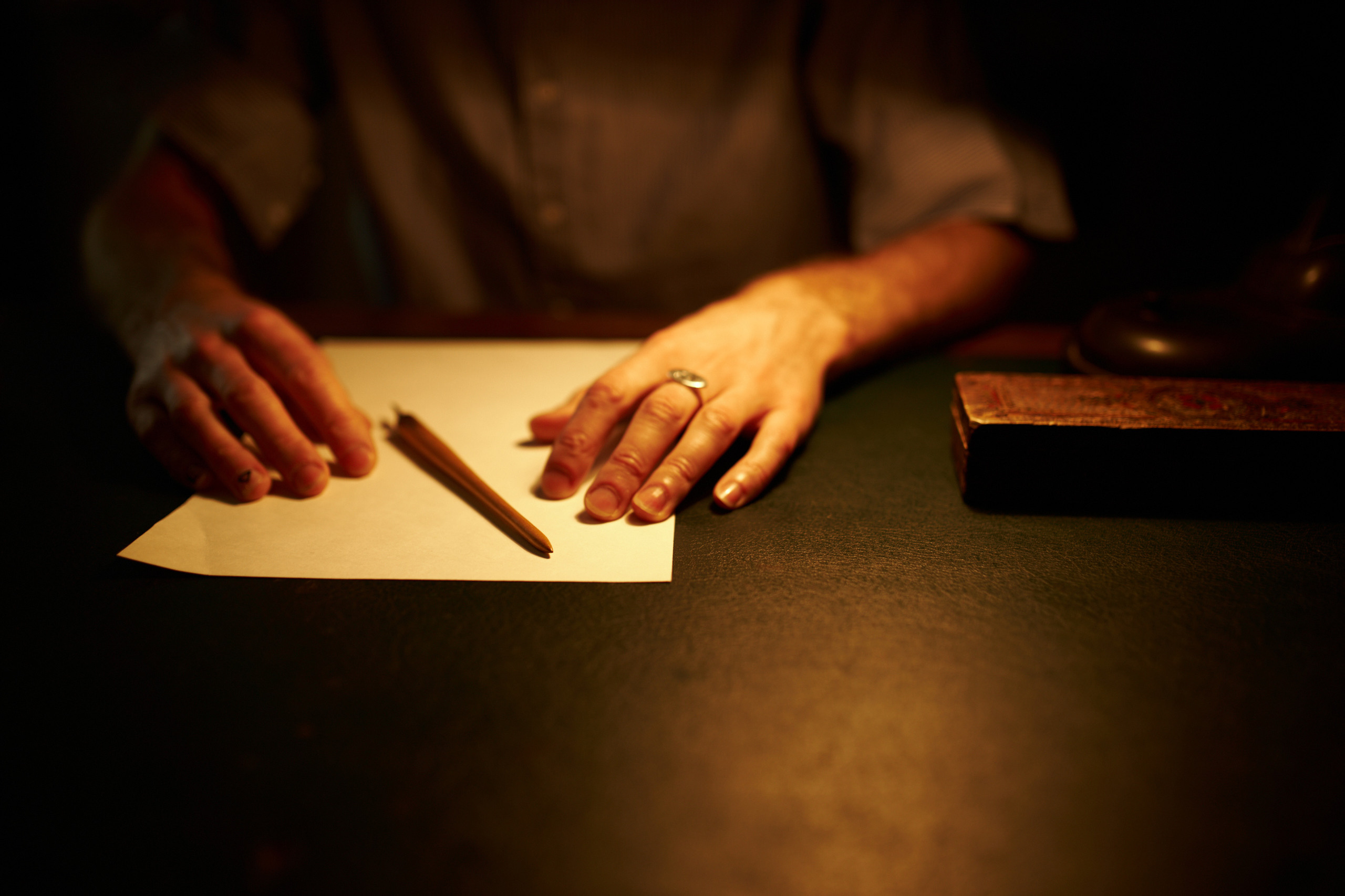 Детективная история. Студийный и лайфстайл фотограф в Санкт-Петербурге Карлюк Анатолий