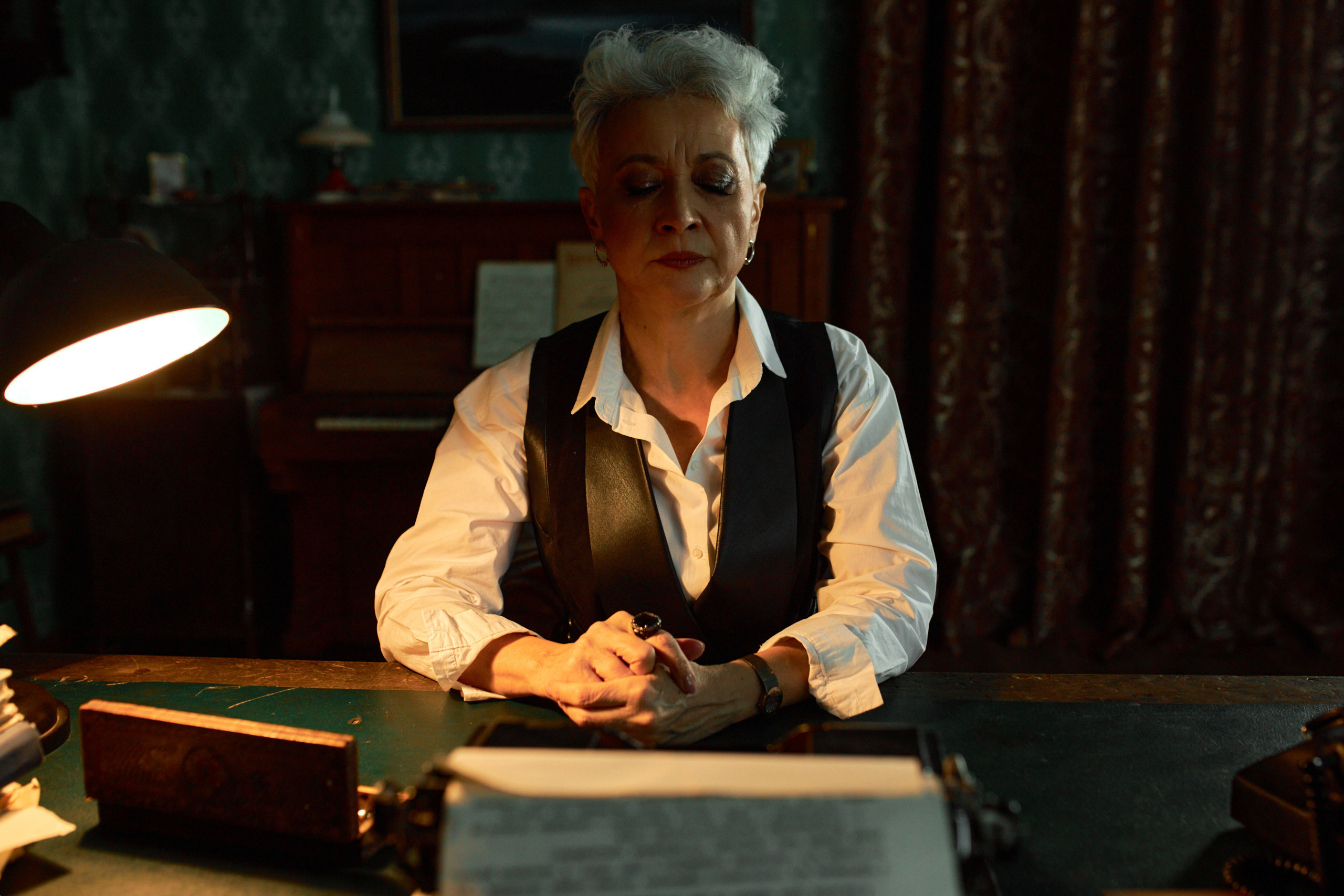 Детективная история. Студийный и лайфстайл фотограф в Санкт-Петербурге Карлюк Анатолий