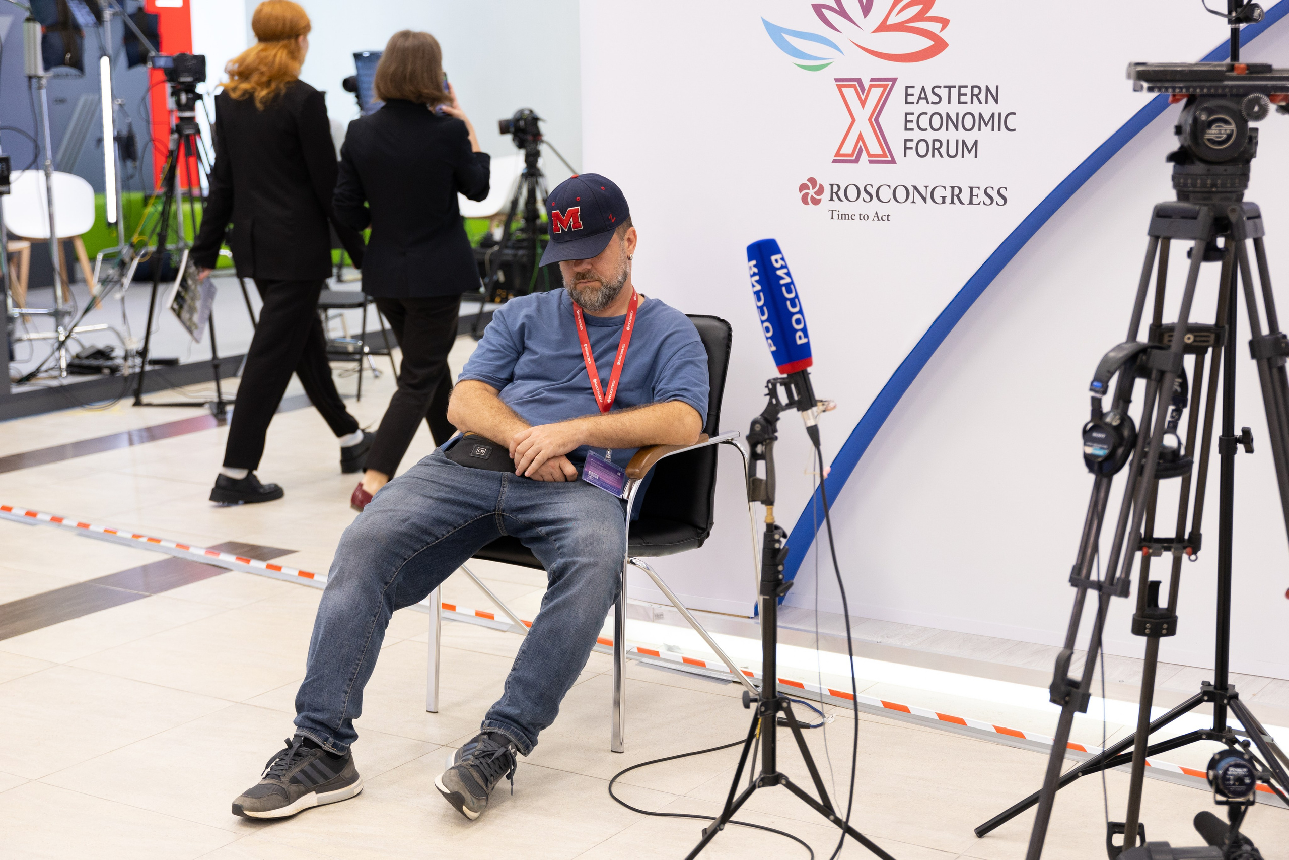 ВЭФ 2025. Олег Катакинов| Репортажный фотограф в городе у моря (Владивосток)