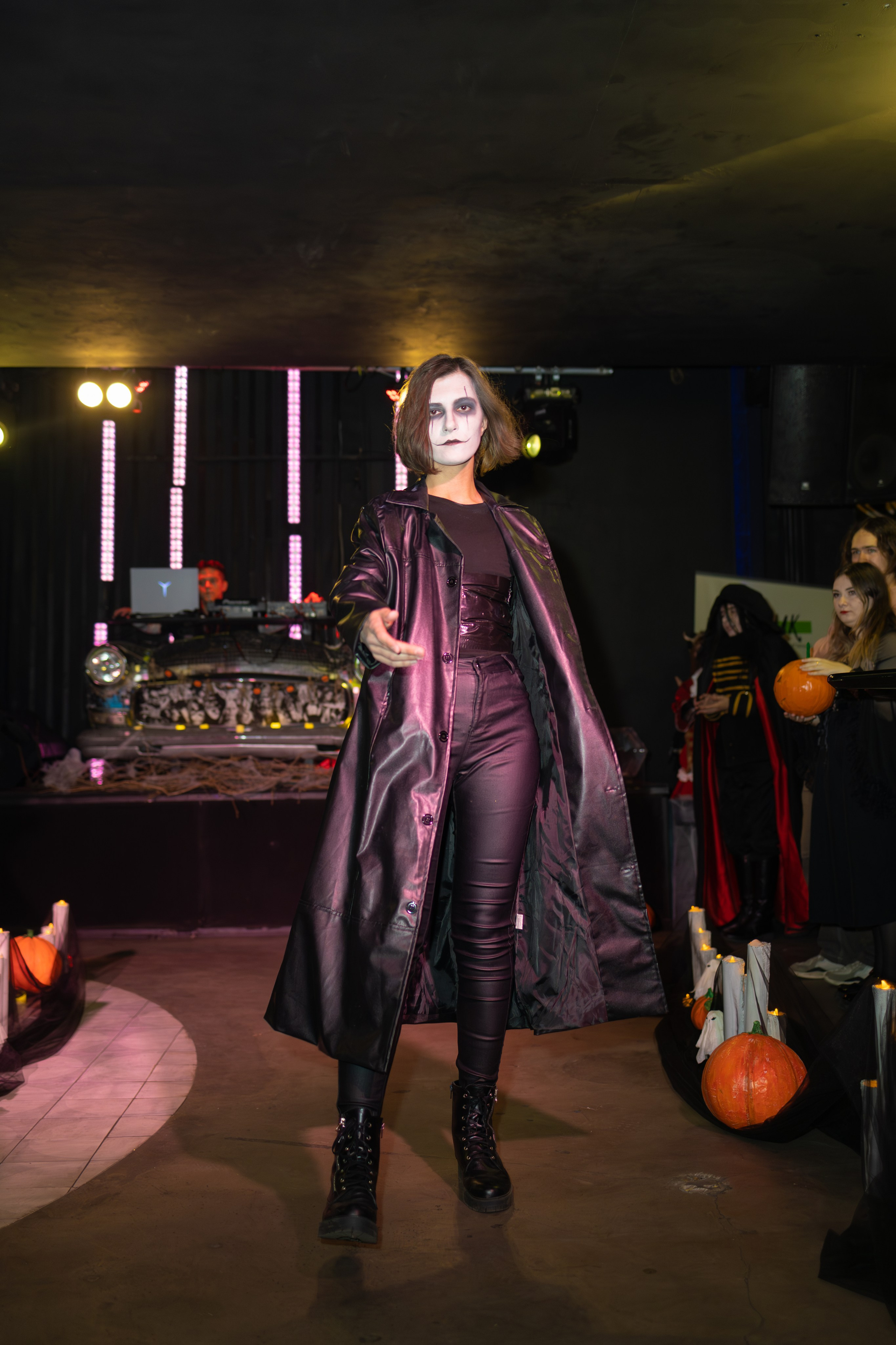 ГИКROLL: ночь Дракулы. Олег Катакинов| Репортажный фотограф в городе у моря (Владивосток)