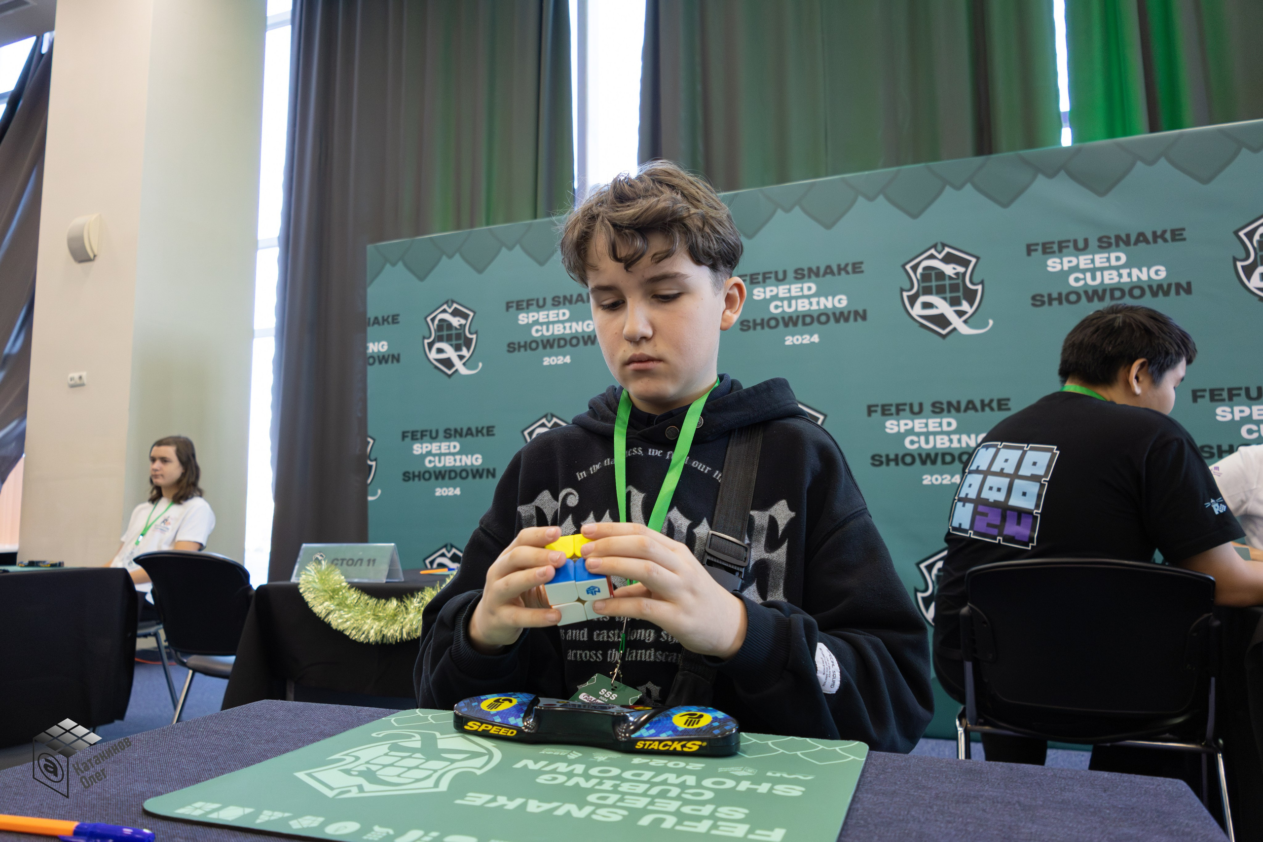 FEFU Snake Speedcubing Showdown 2024. Олег Катакинов| Репортажный фотограф в городе у моря (Владивосток)