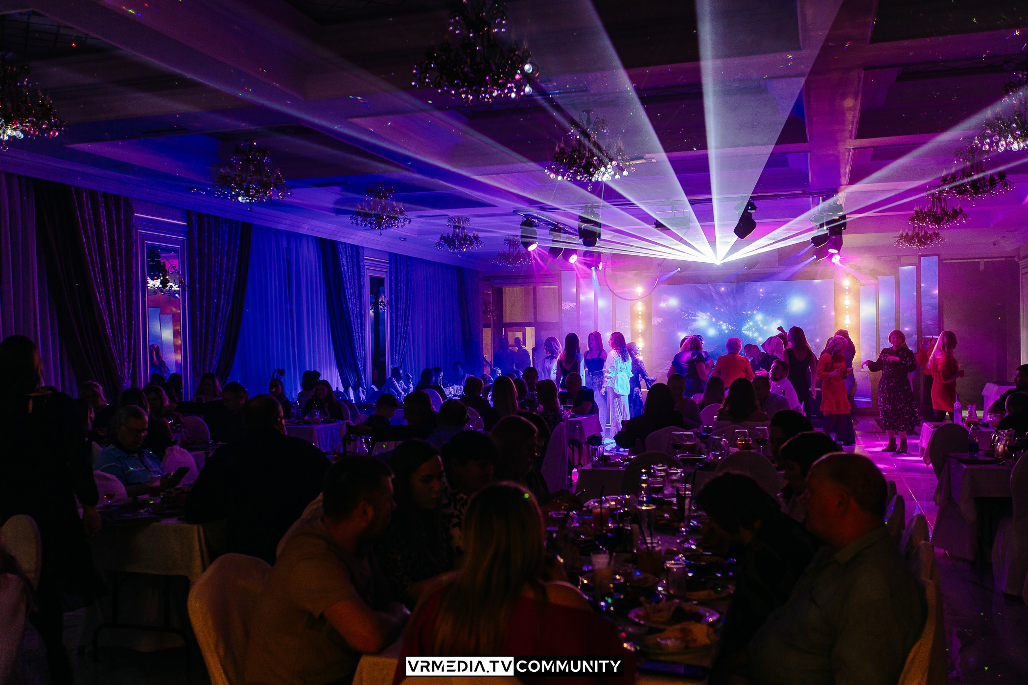 Международный женский день в ресторане «Лазурный Берег»