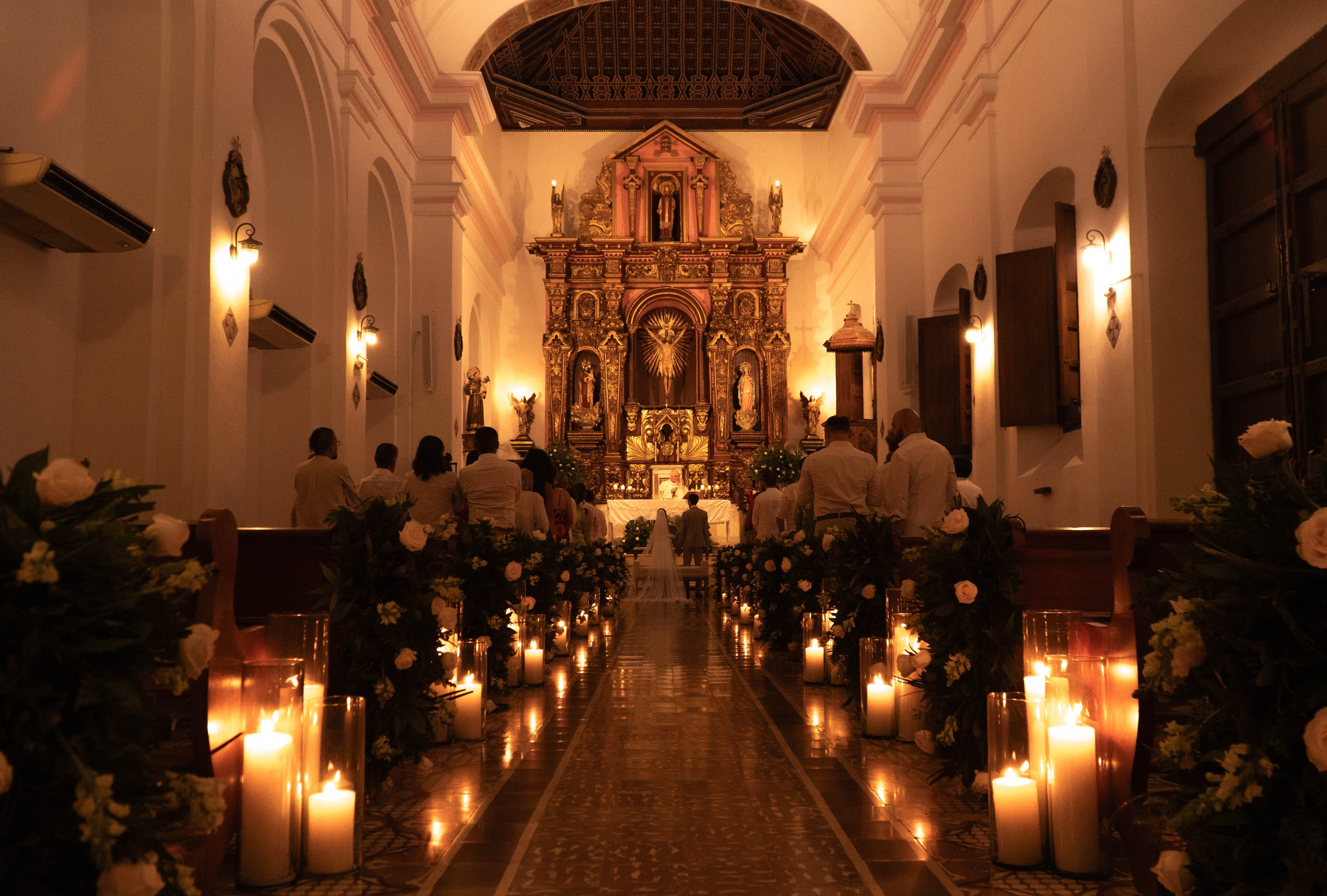 Catalina and Romain. Wedding Photographer in Barcelona and Medellin