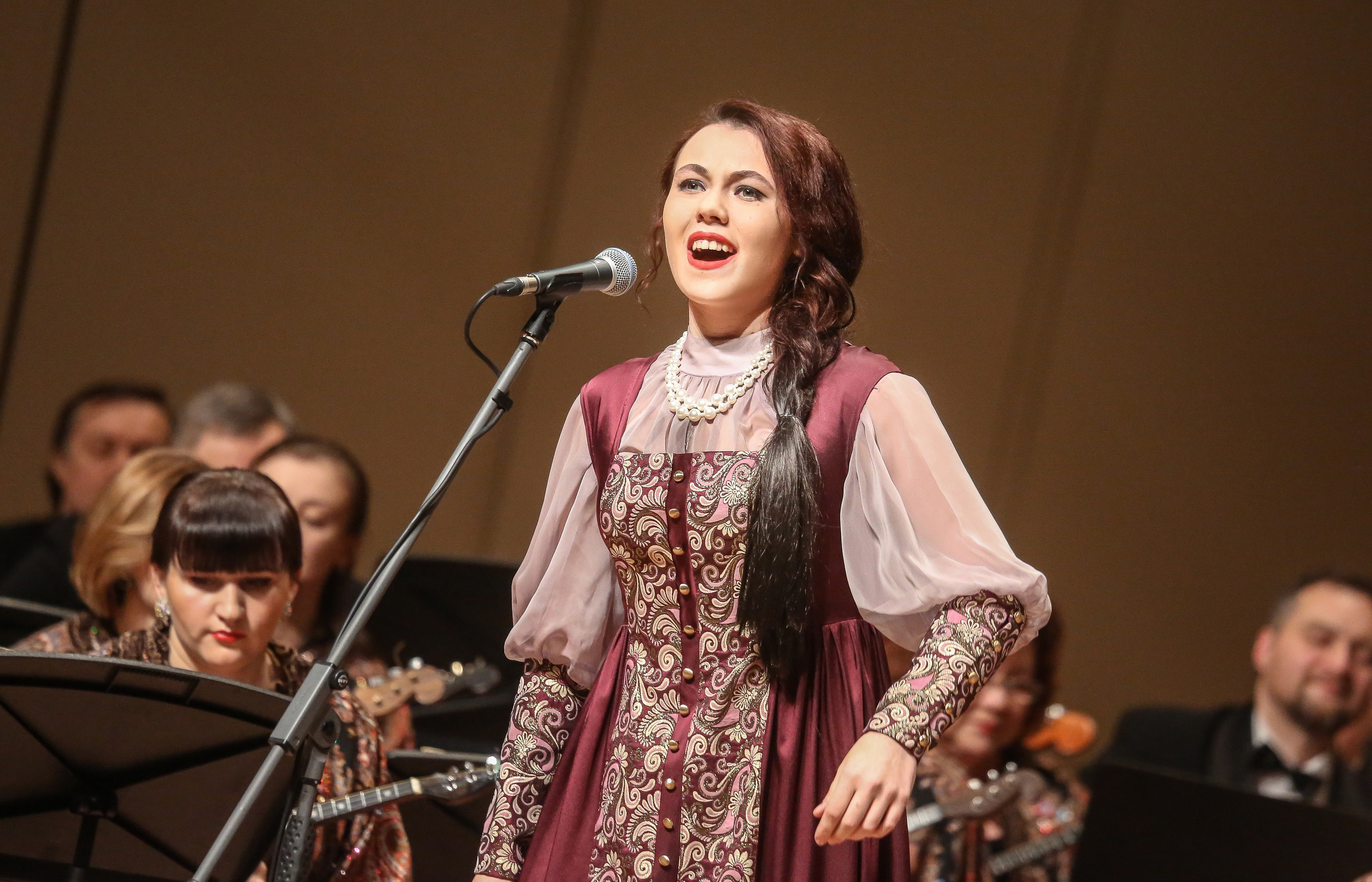 Концерт «Король репортеров» с Дмитрием Назаровым. Дарья Письменюк / Darya Leitstern — фотограф, музыкант, журналист, путешественник