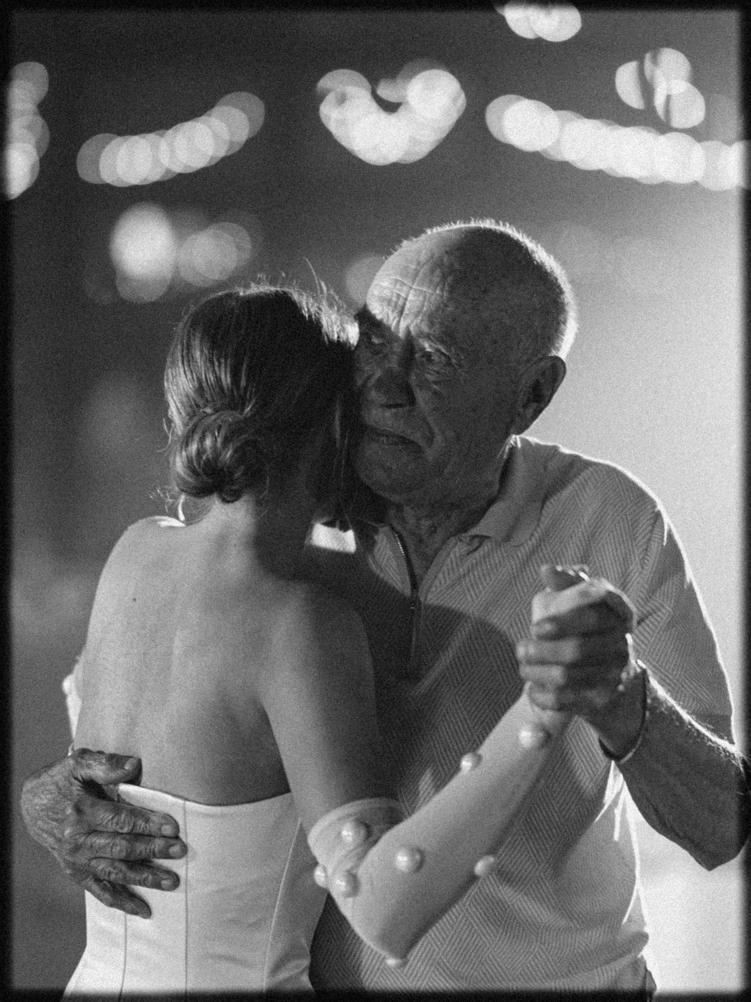 И даже птицы им пели песни. Свадебный фотограф Наташа Алешина