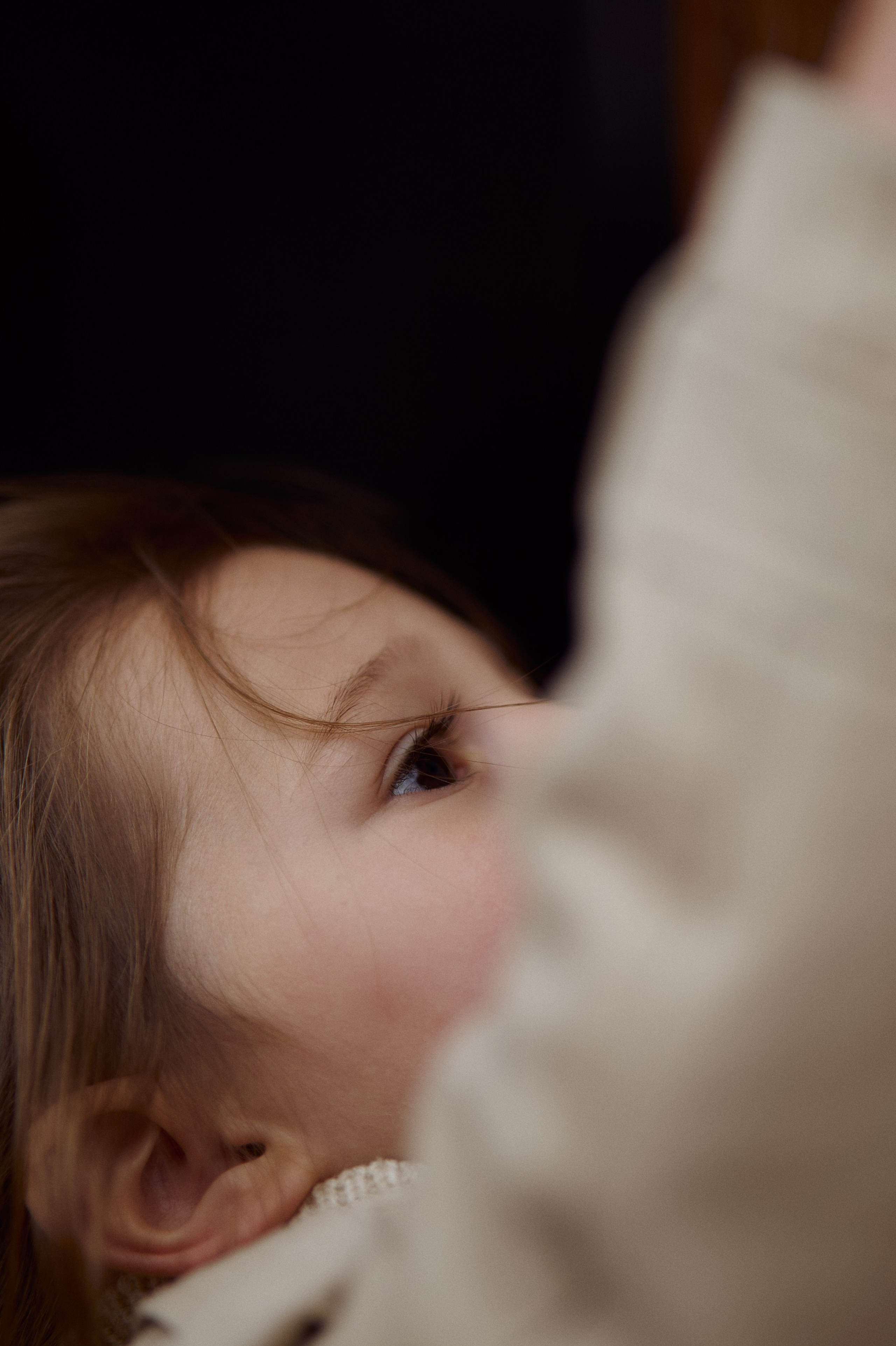 Рита и Кира. Прогулка по центру. Семейный и свадебный lifestyle-фотограф в Москве Мария Петрова