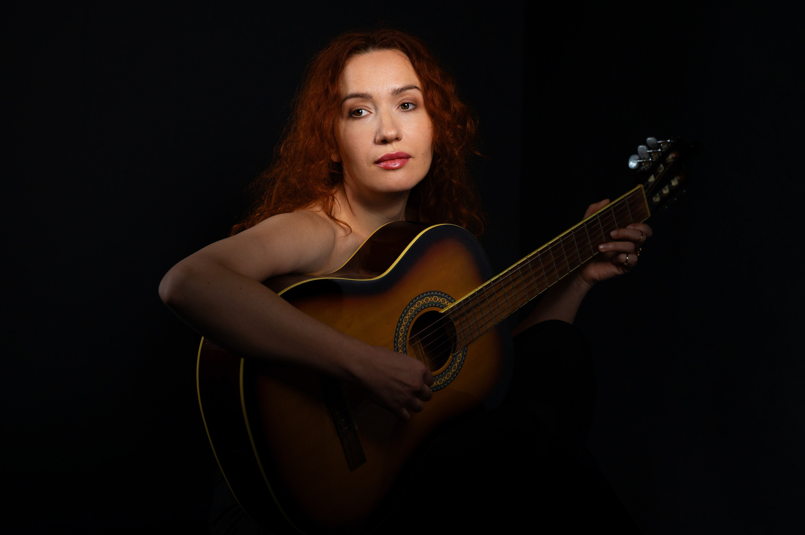 Анастасия. Изгиб гитары