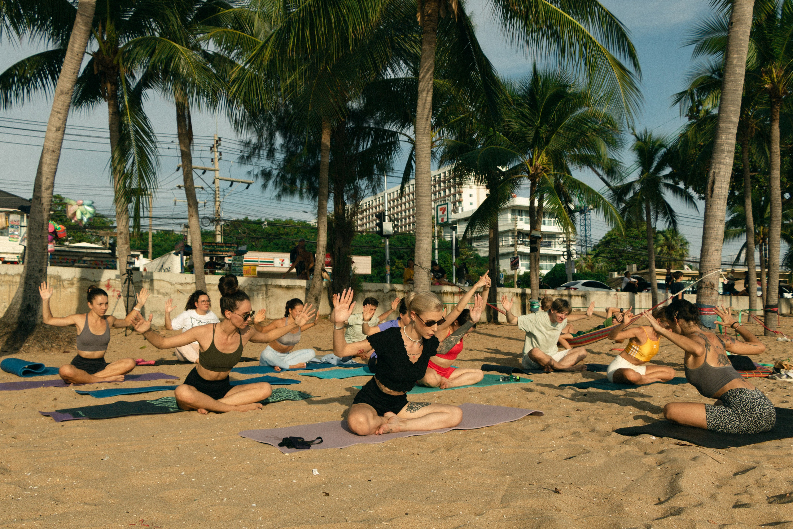 Yoga 8/11/25. Портретный фотограф Паттайя