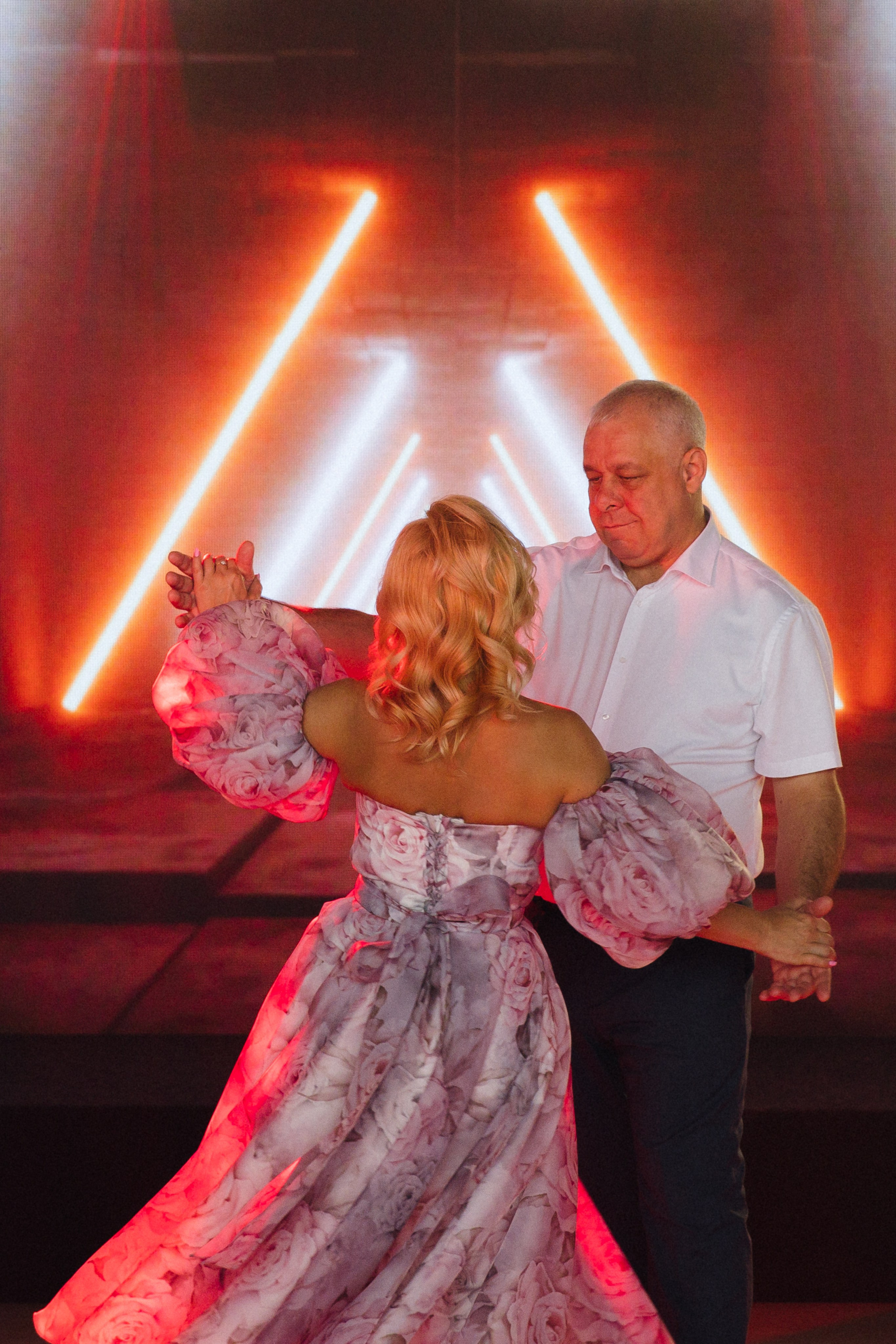 Банкет (Ксения & Никита). Свадебные фотографы в г. Сургут Маркова Наталья и Замахина Елена