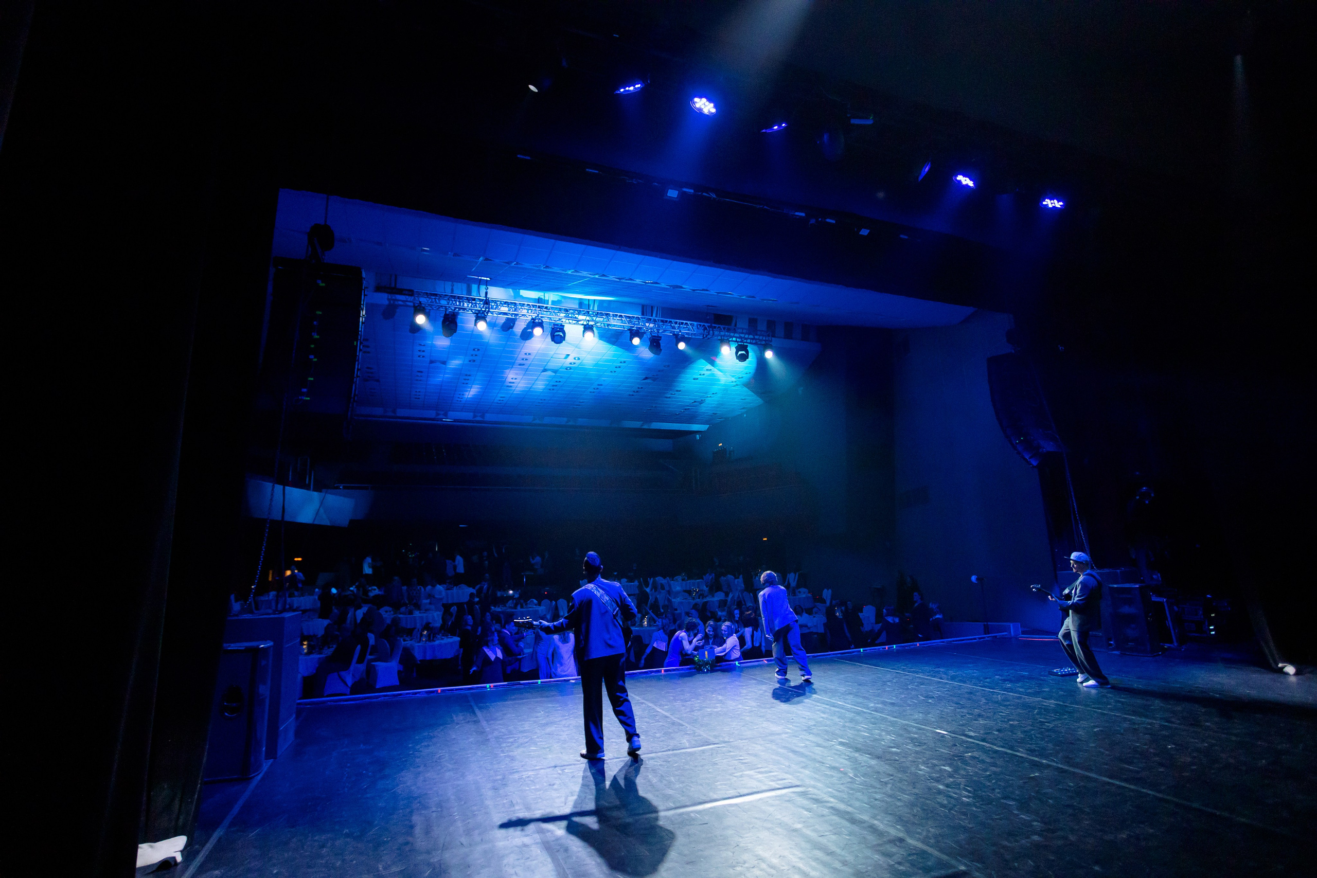 РЕПОРТАЖ: НОВЫЙ ГОД В ДК МЕТАЛЛУРГ. Профессиональный фотограф в Ижевске Леша Петров