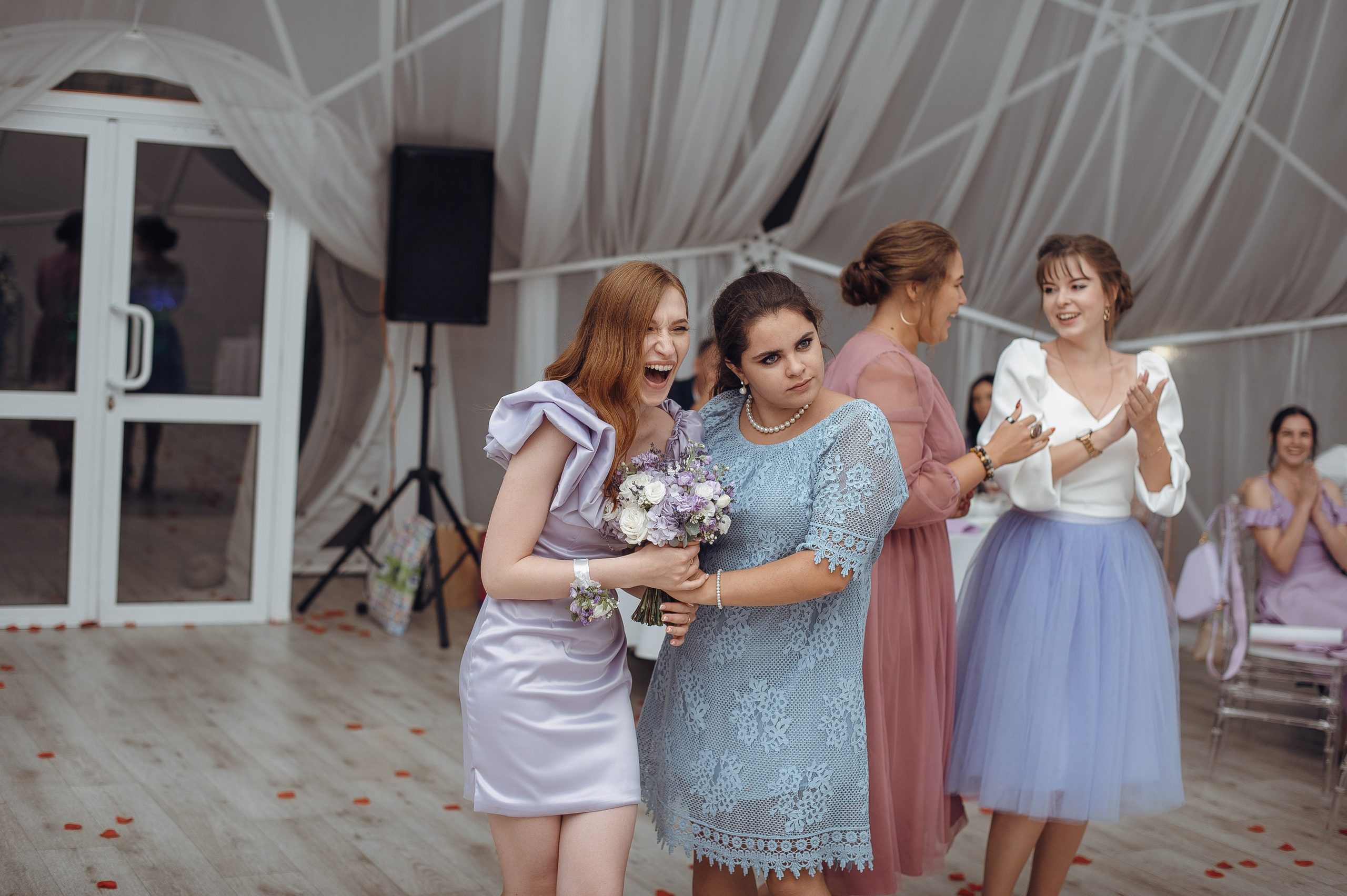 Семейный и дружелюбный свадебный день Людмилы и Сергея. Свадебный фотограф в Ярославле Денис Медоваров