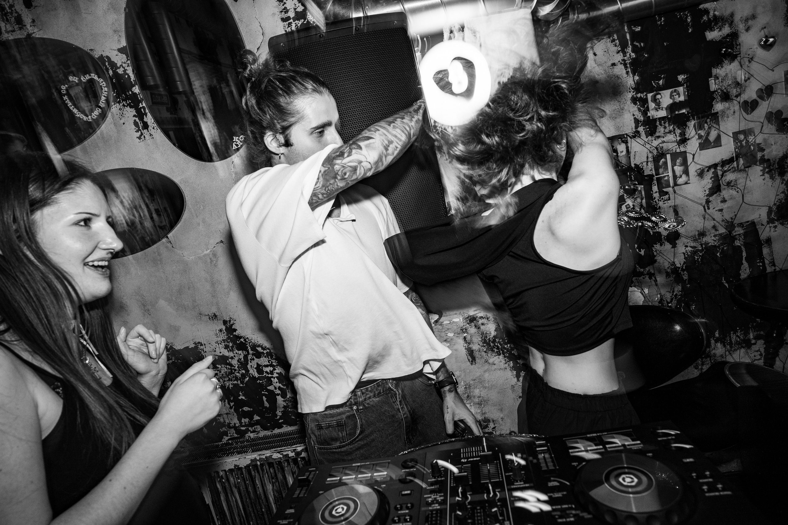 Бар разбитых сердец. DJ Guitacidelli. Концертный и репортажный фотограф в Санкт-Петербурге Слава Пахомов