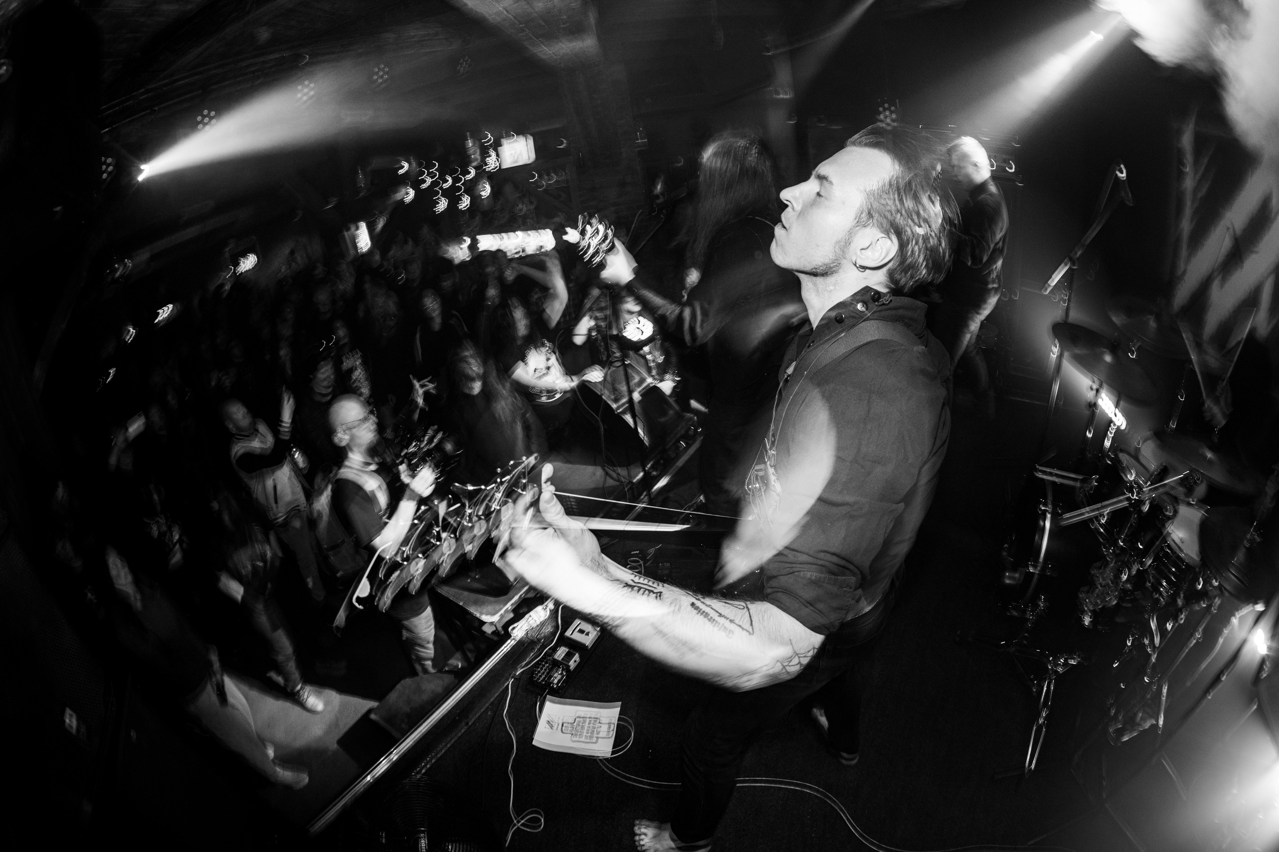 ИЛ • Minuala • Khlad|Цоколь 2.0. Концертный и репортажный фотограф в Санкт-Петербурге Слава Пахомов