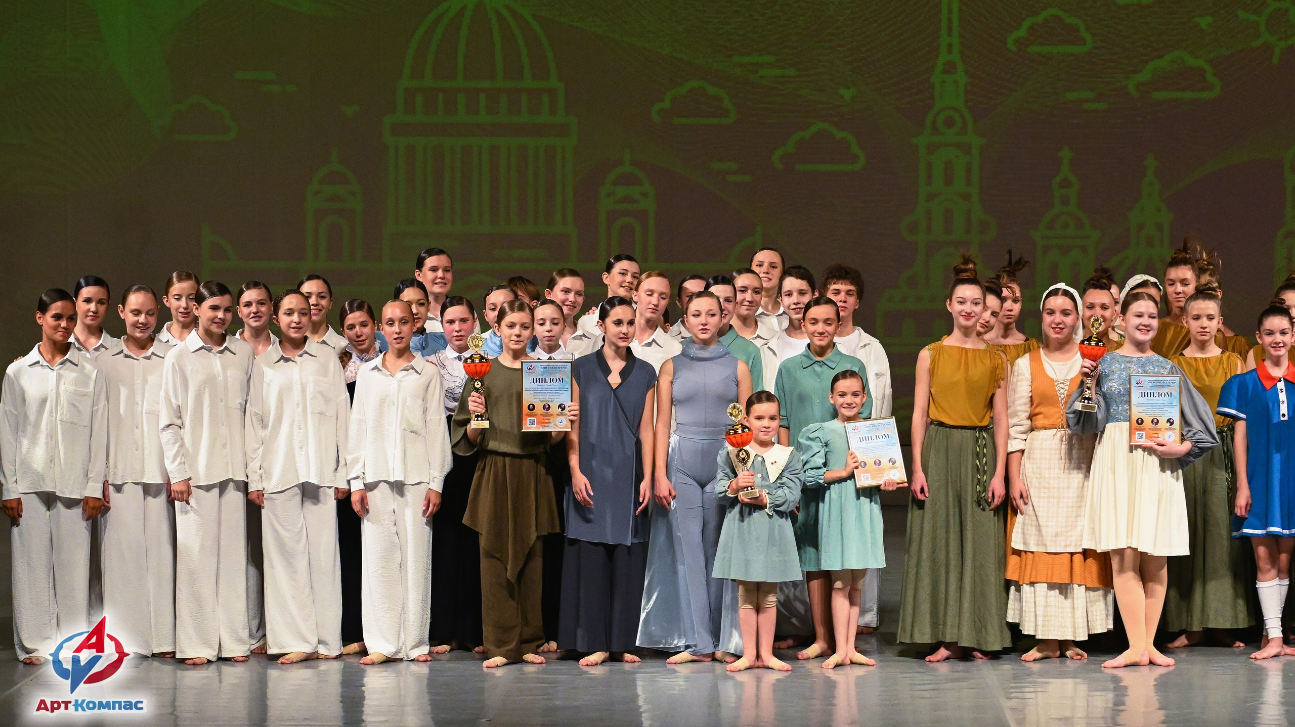 05.10.2025 Всероссийский фестиваль талантов «НЕВСКИЕ ВСТРЕЧИ» г. Санкт-Петербург. Медиастудия Фото Концепт