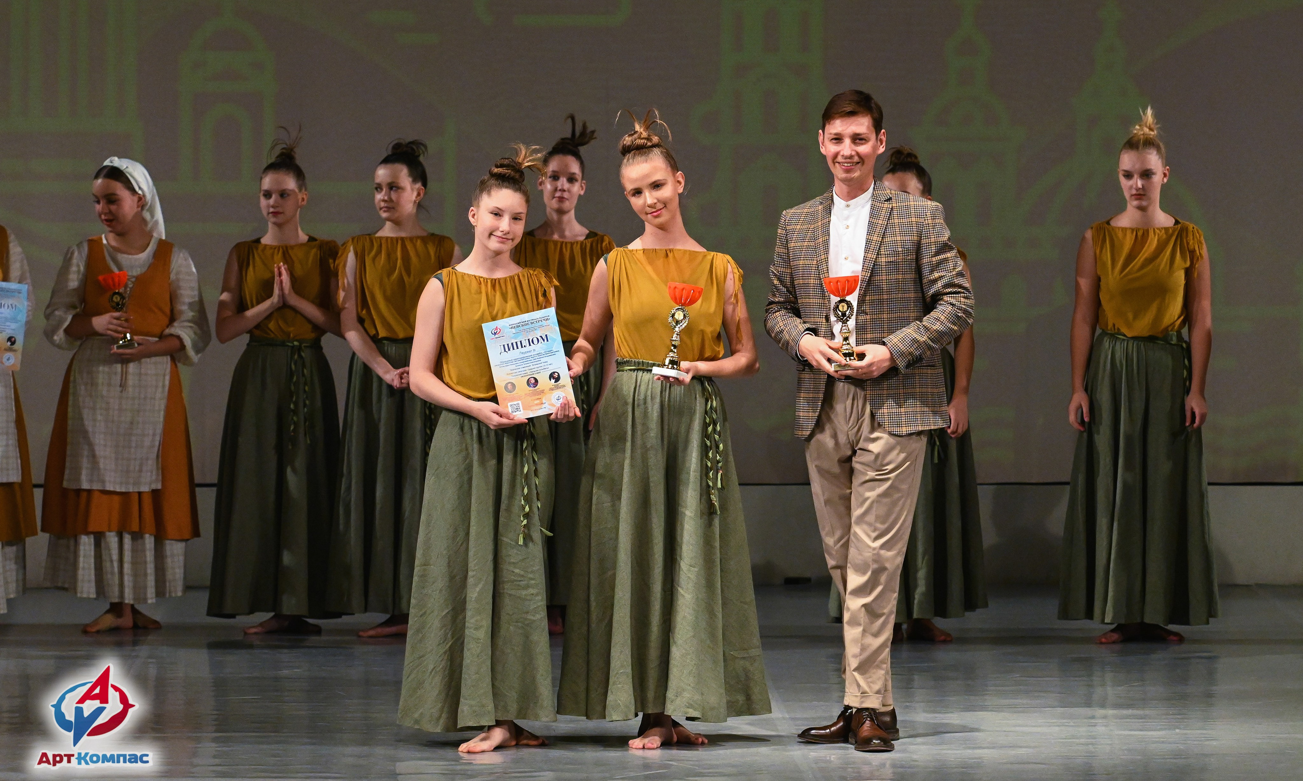 05.10.2025 Всероссийский фестиваль талантов «НЕВСКИЕ ВСТРЕЧИ» г. Санкт-Петербург. Медиастудия Фото Концепт