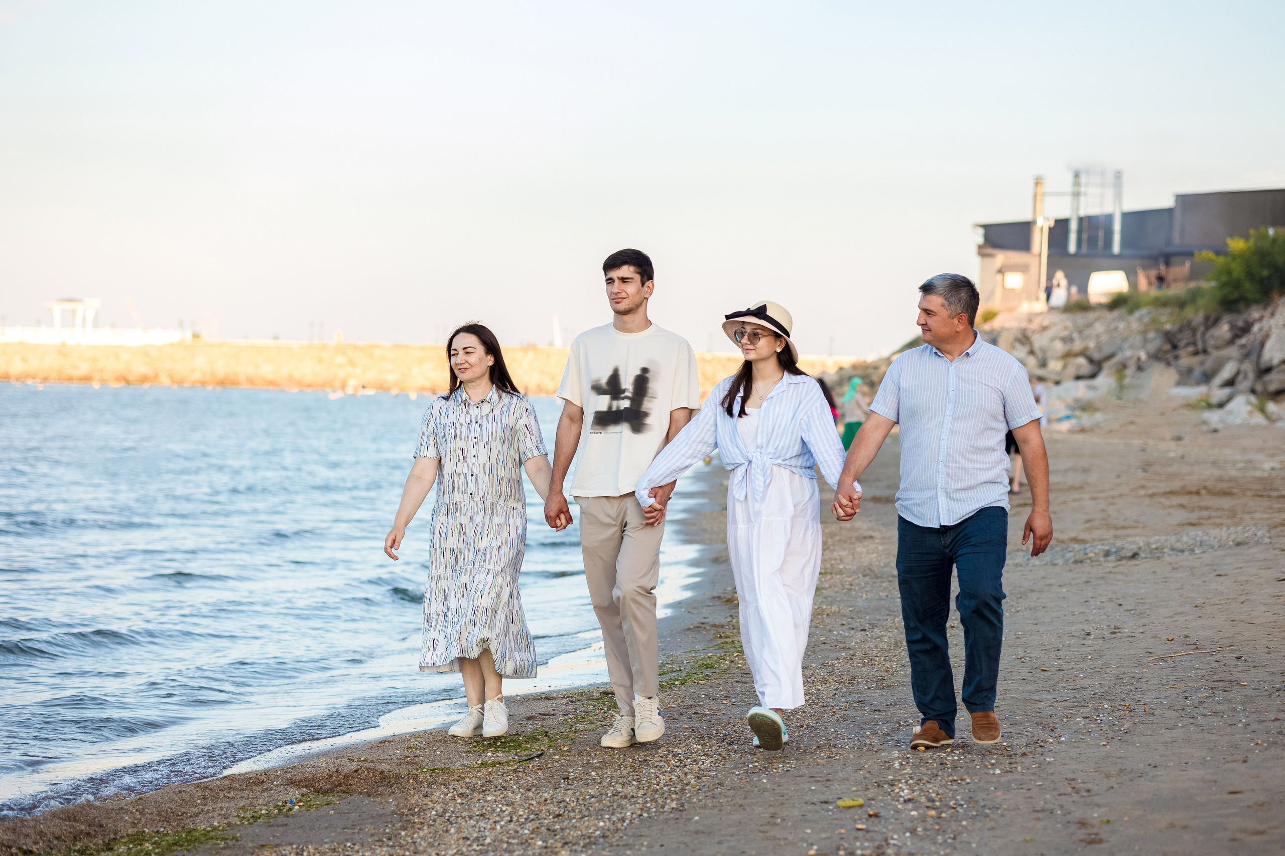 Прогулка у моря. Свадебный и семейный фотограф в Каспийске Алёна Нурмагомедова