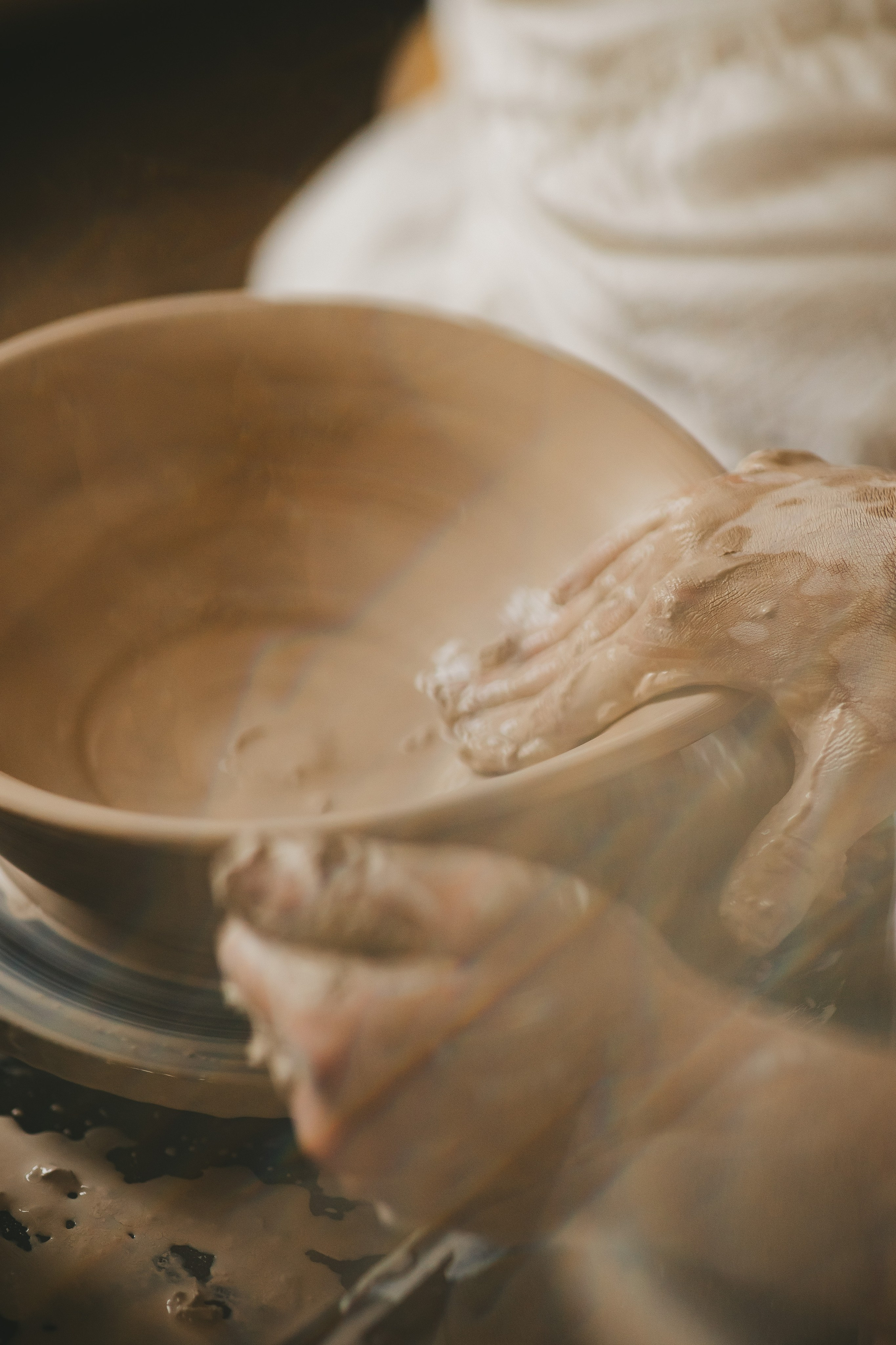 Дима и Даша в гончарной мастерской. Семейный lifestyle фотограф в Санкт-Петербурге Людмила Пахомова