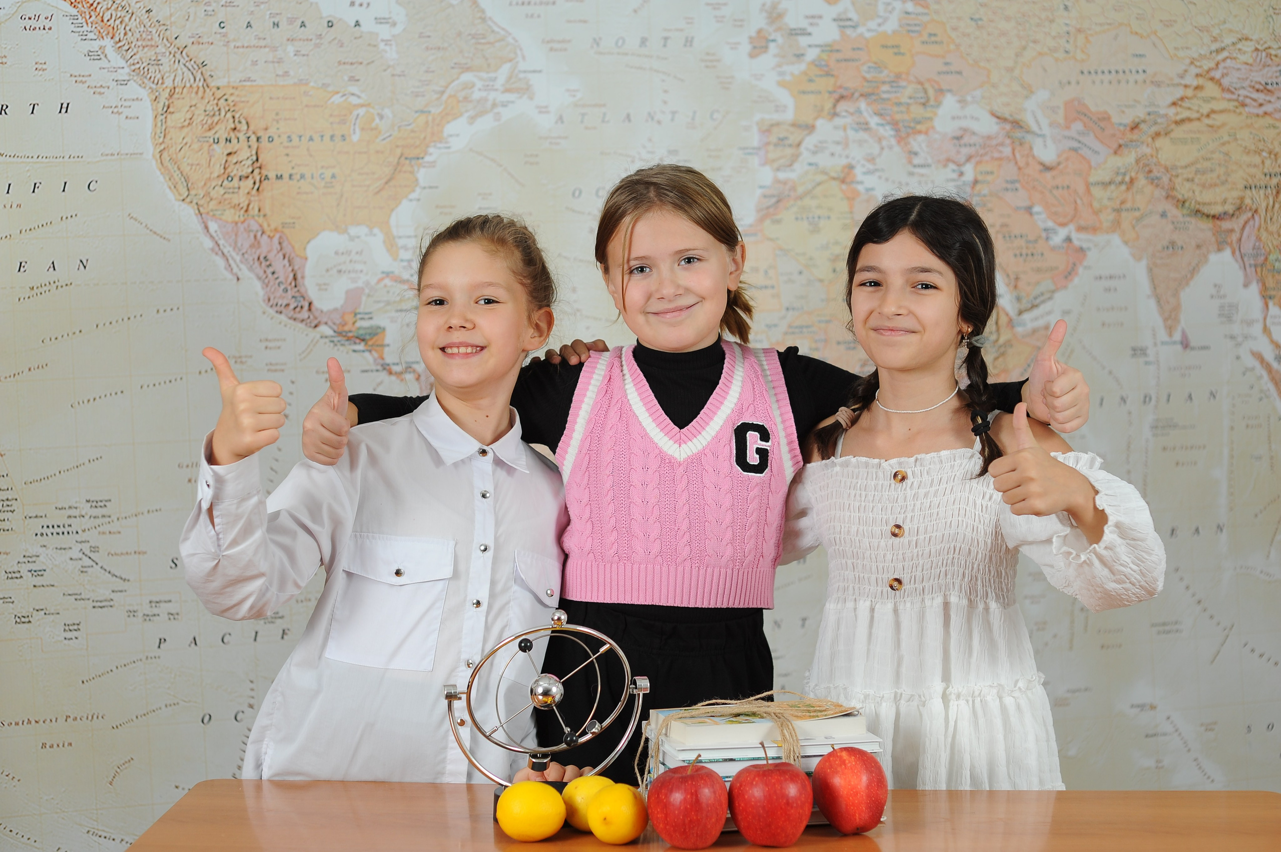 4 класс для альбома. Детский портрет