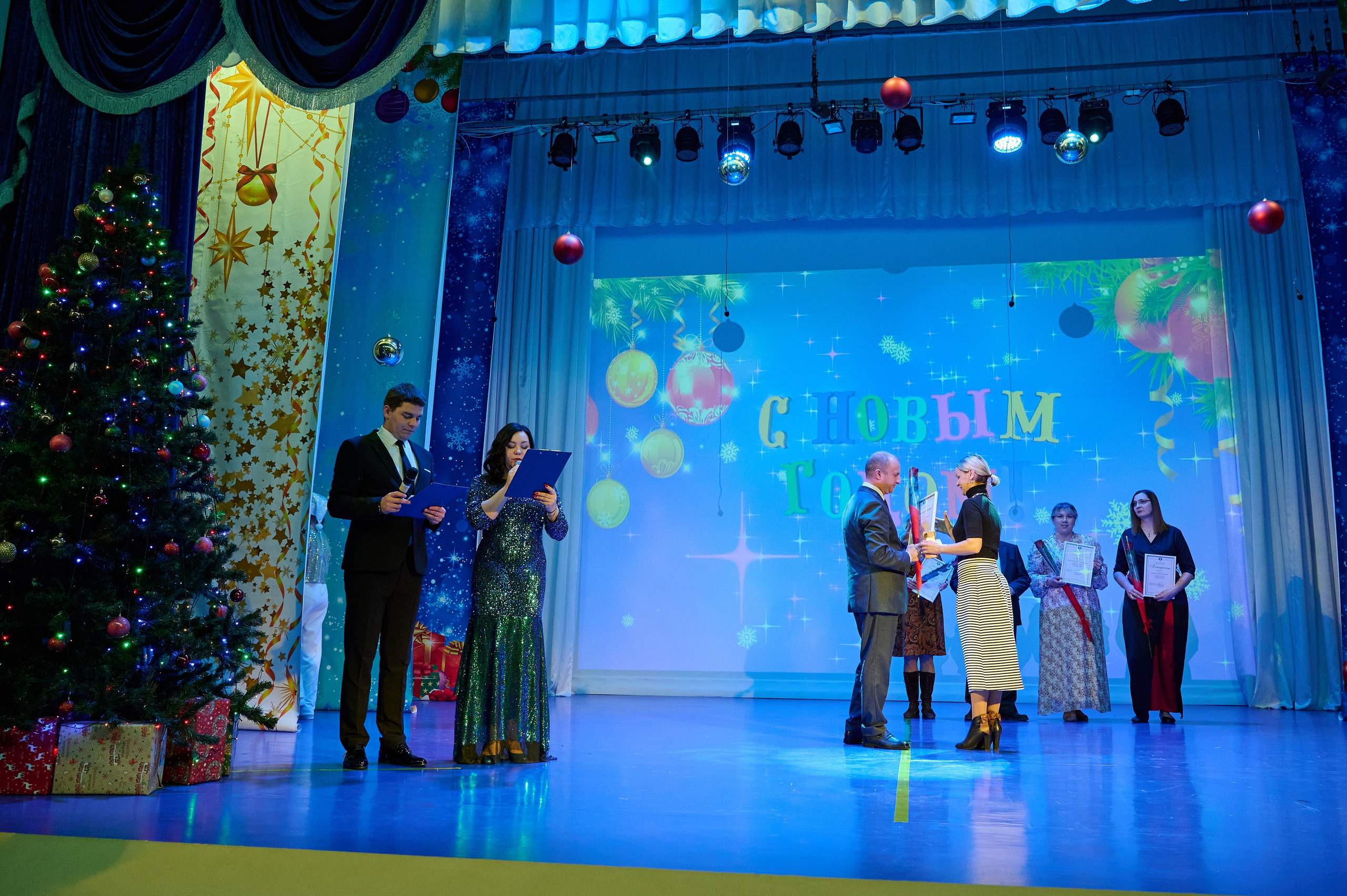 НГ концерт в Марьиной роще. Жизнь курорта Кабардинка в фотографиях