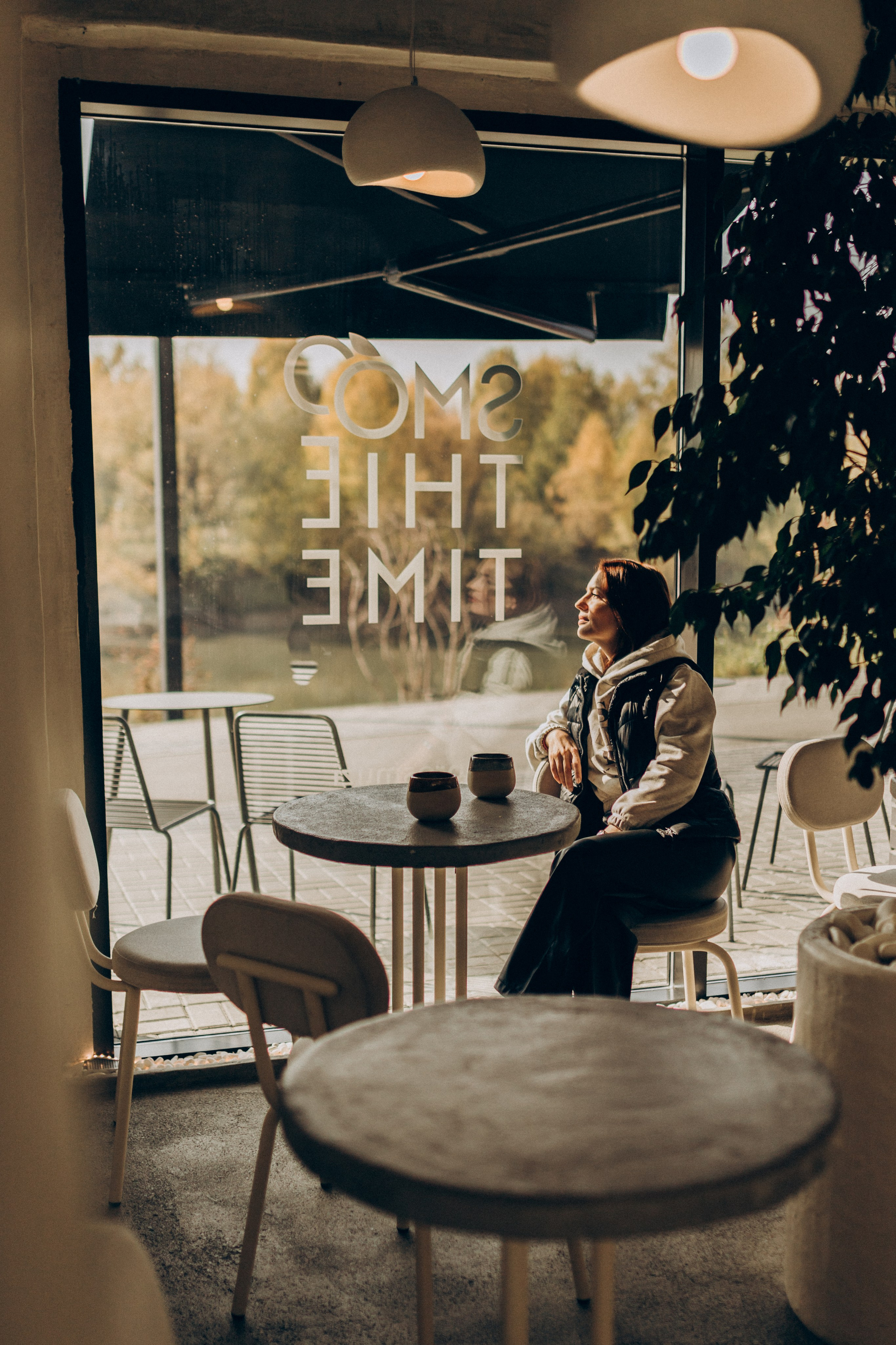 Фотография в кафе может выглядеть так