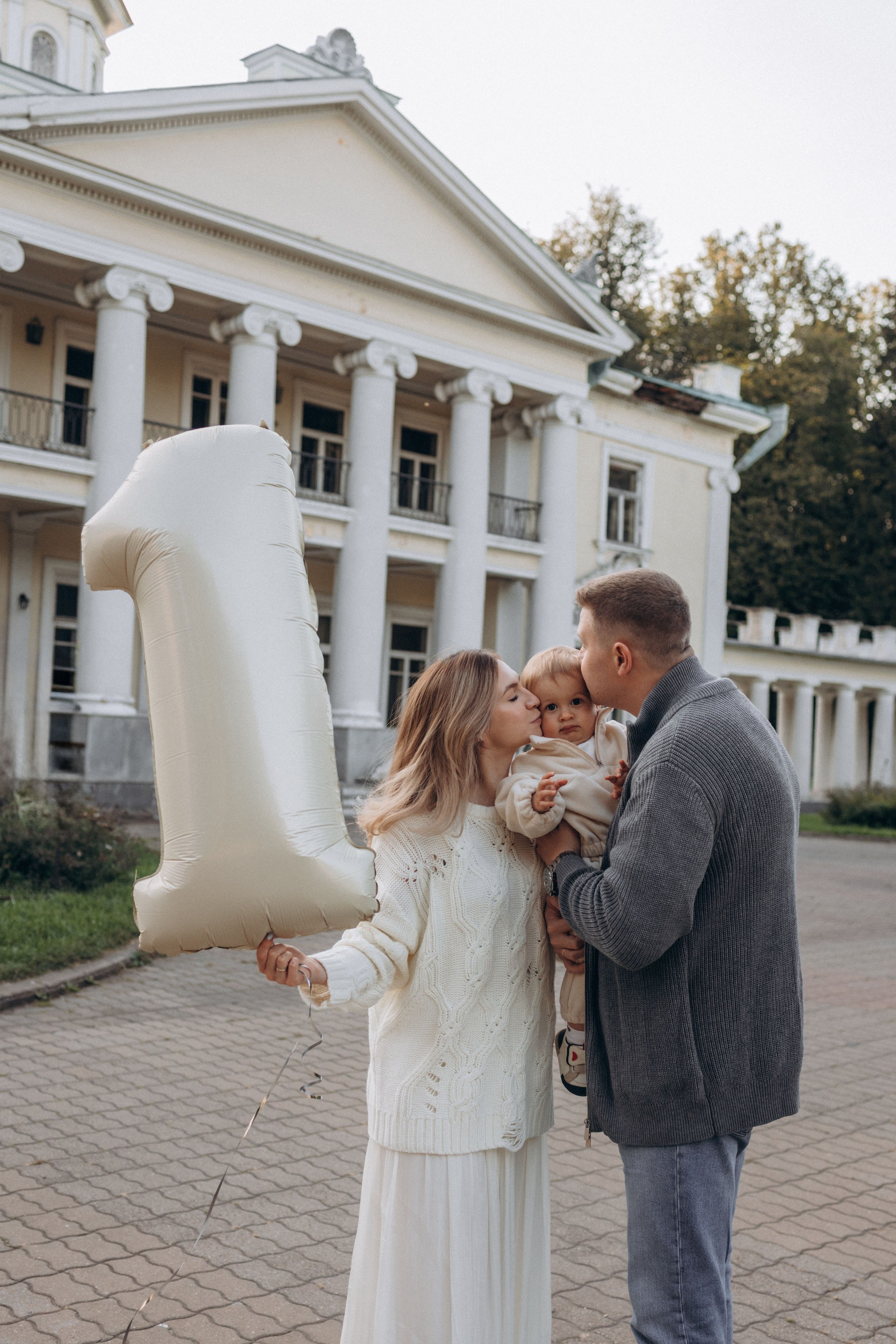 Коле годик. Семейный и женский фотограф в Москве Коновалова Олеся