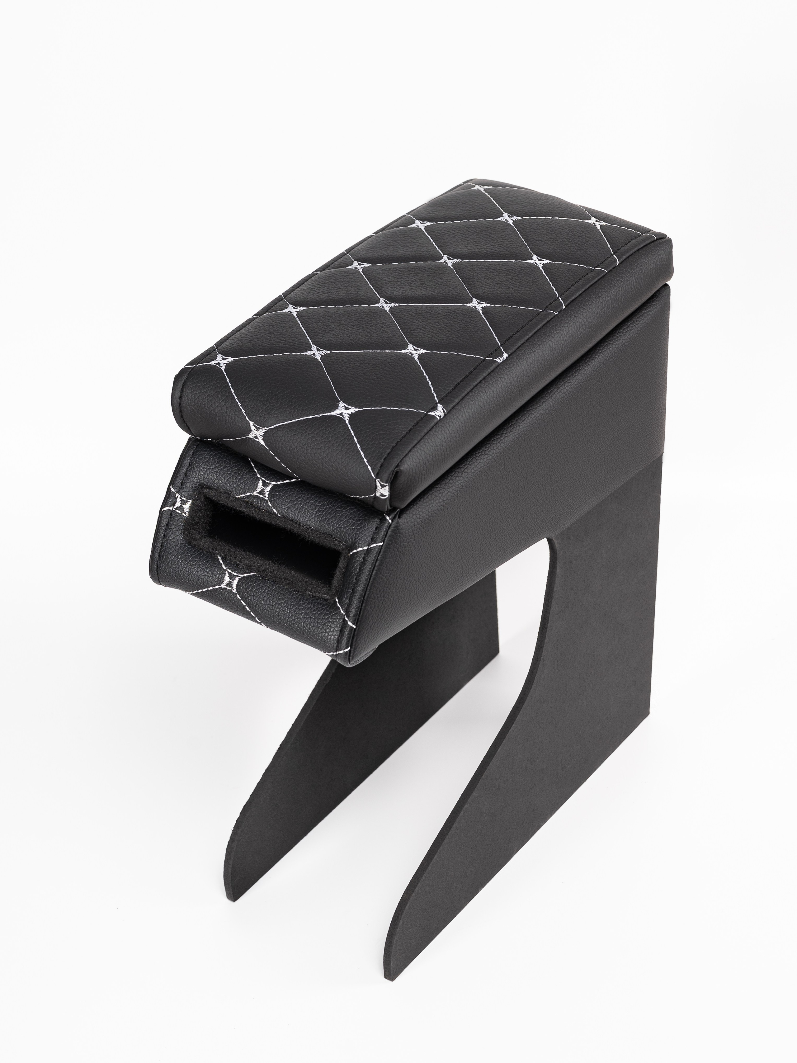 Автоподлокотники предметка стёганые серия 3. Предметный фотограф, фото для маркетплейсов Пятигорск, КМВ