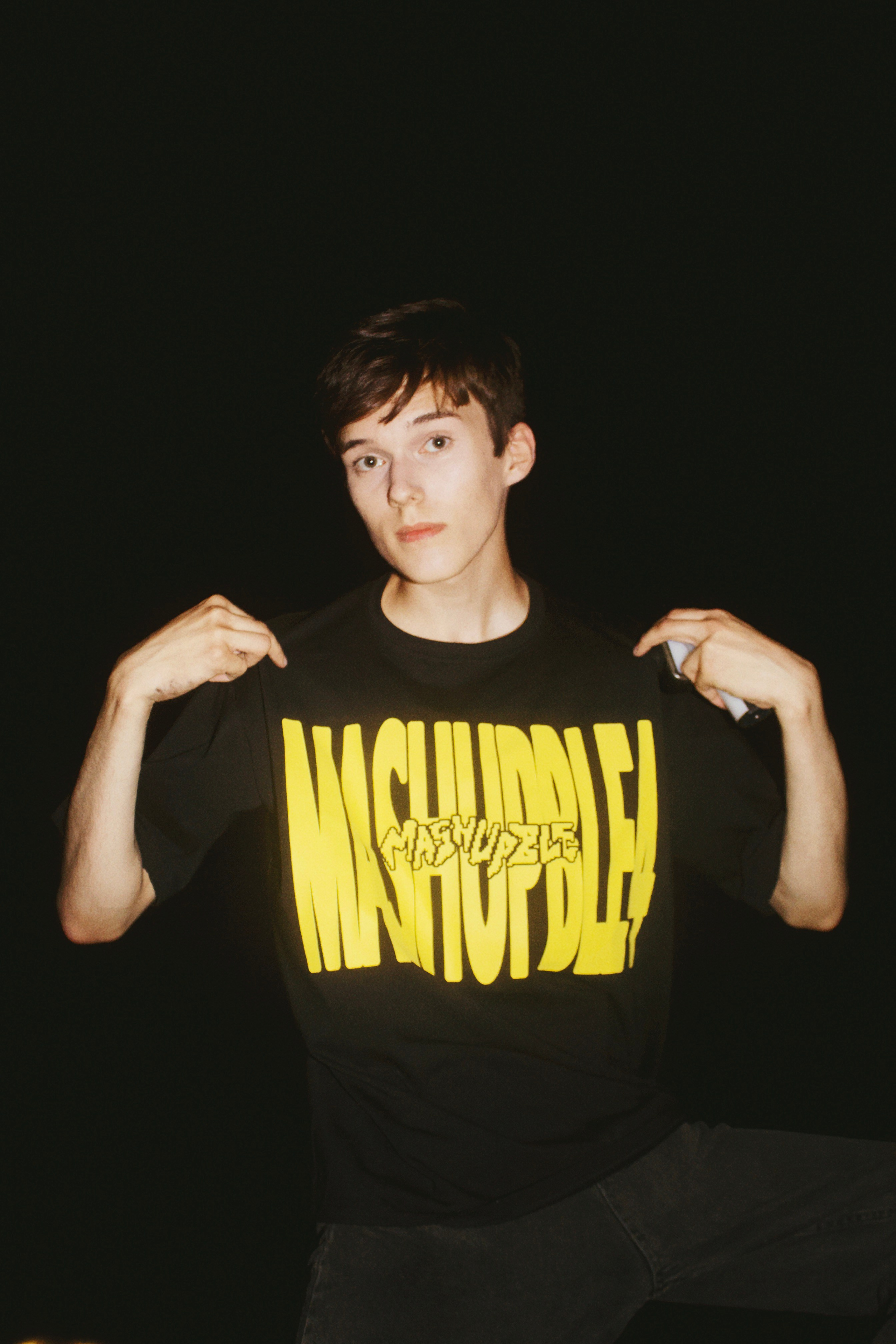 Съемка мерча MASHUPBLE. Концертный и портретный фотограф в Москве Соня Спросонья