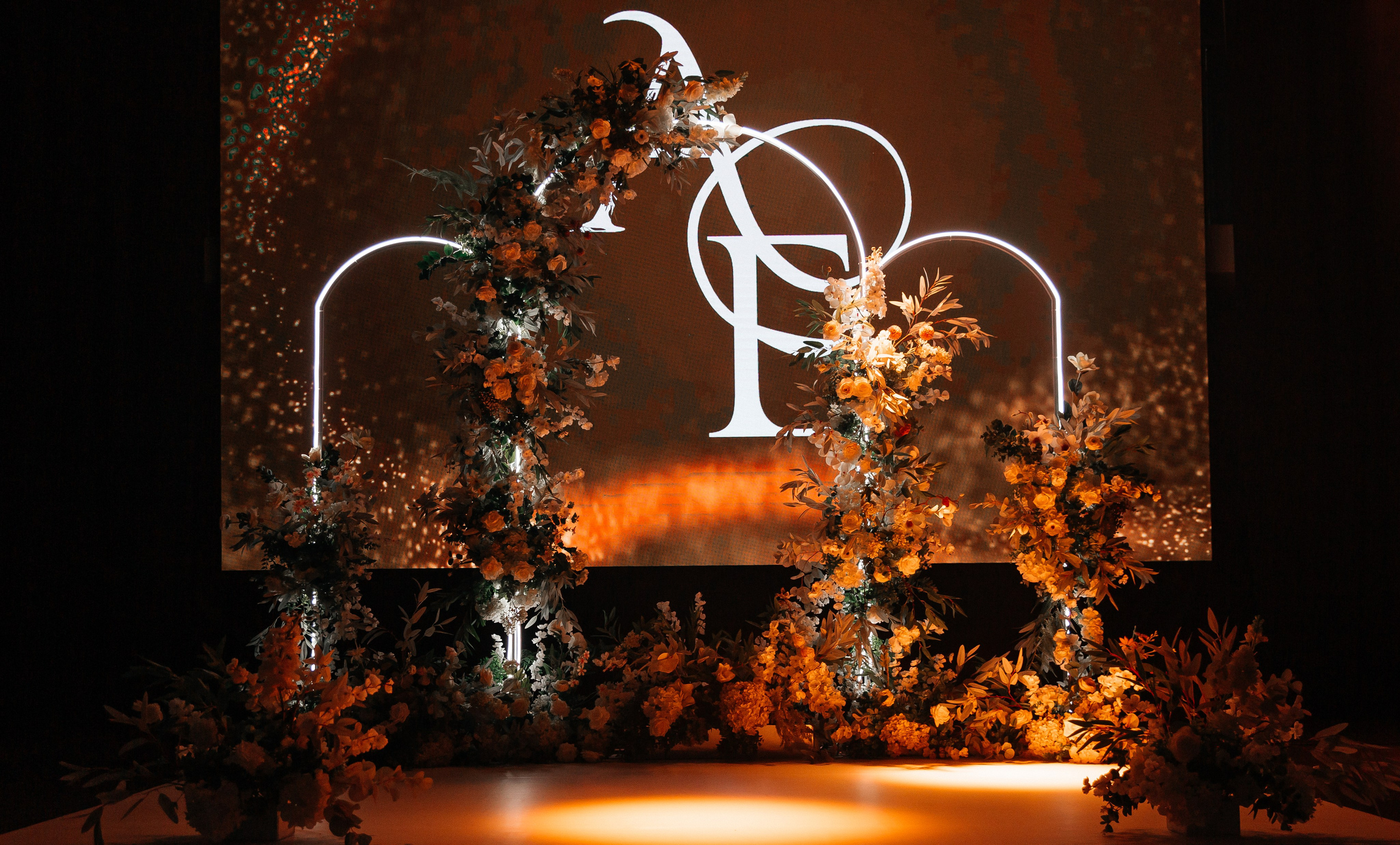 Уютная свадьба — Аскар и Катя на Марсовом поле. Свадебный фотограф в Оренбурге Илья Володьков