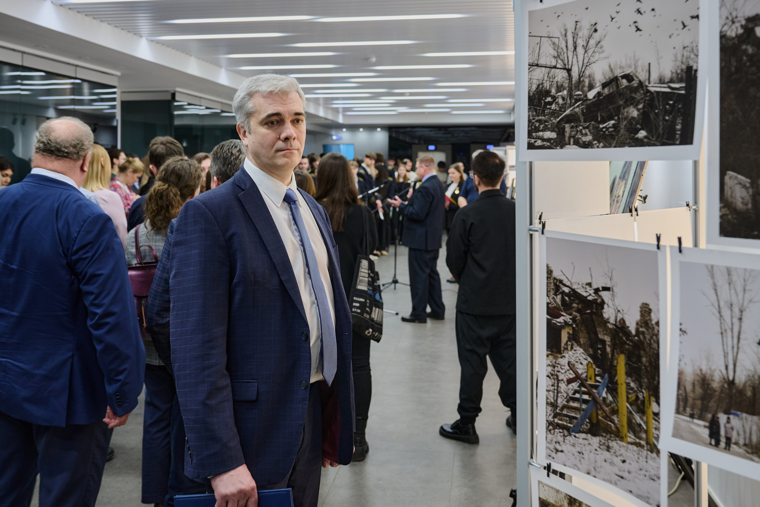 Фотовыставка «Территории» в Росгеолфонде. Фотограф Роман Адлер