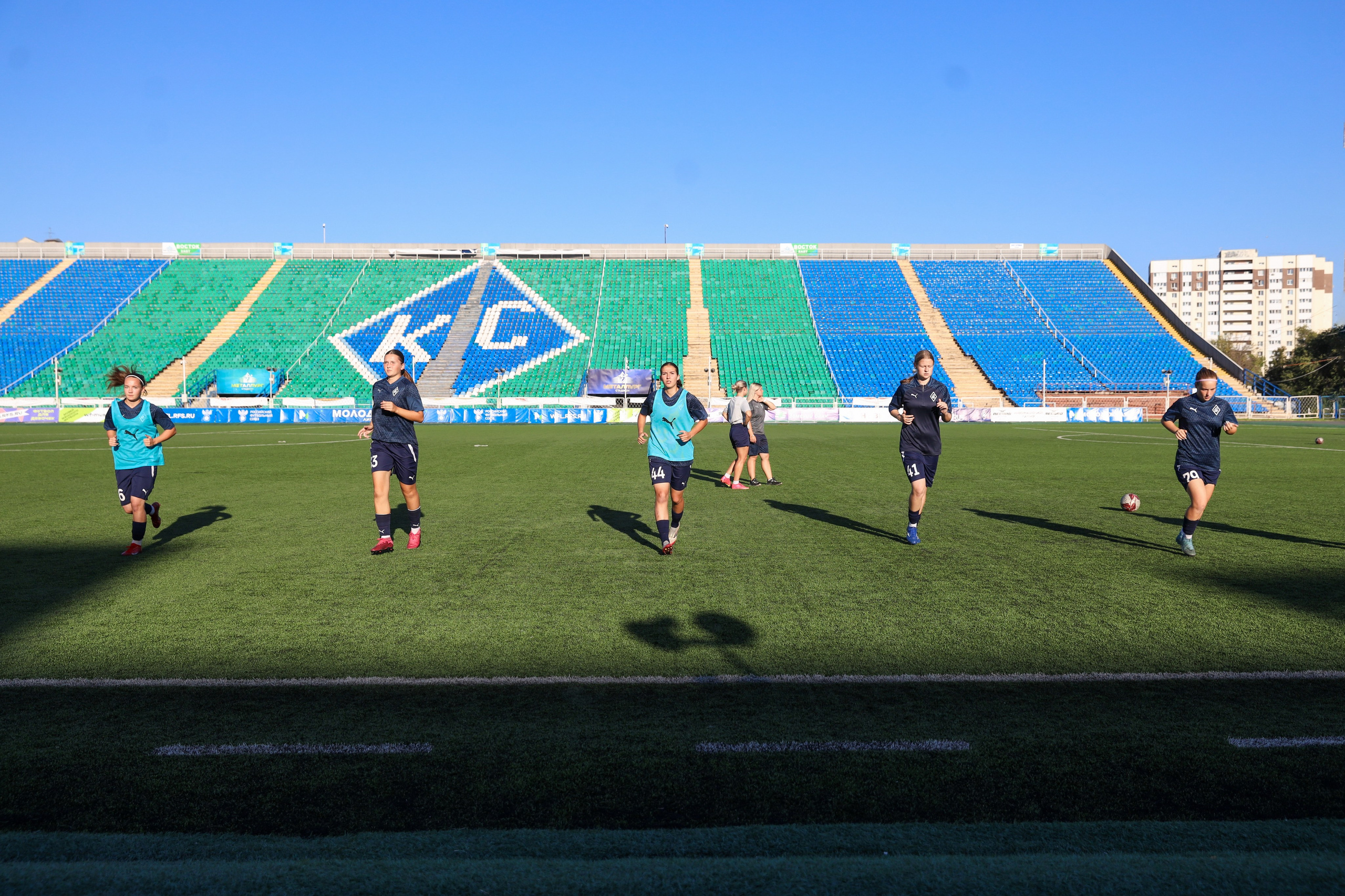 Крылья Советов — Мастер-Сатурн. Молодежная лига по футболу среди женских команд. Спортивный фотограф в Самаре