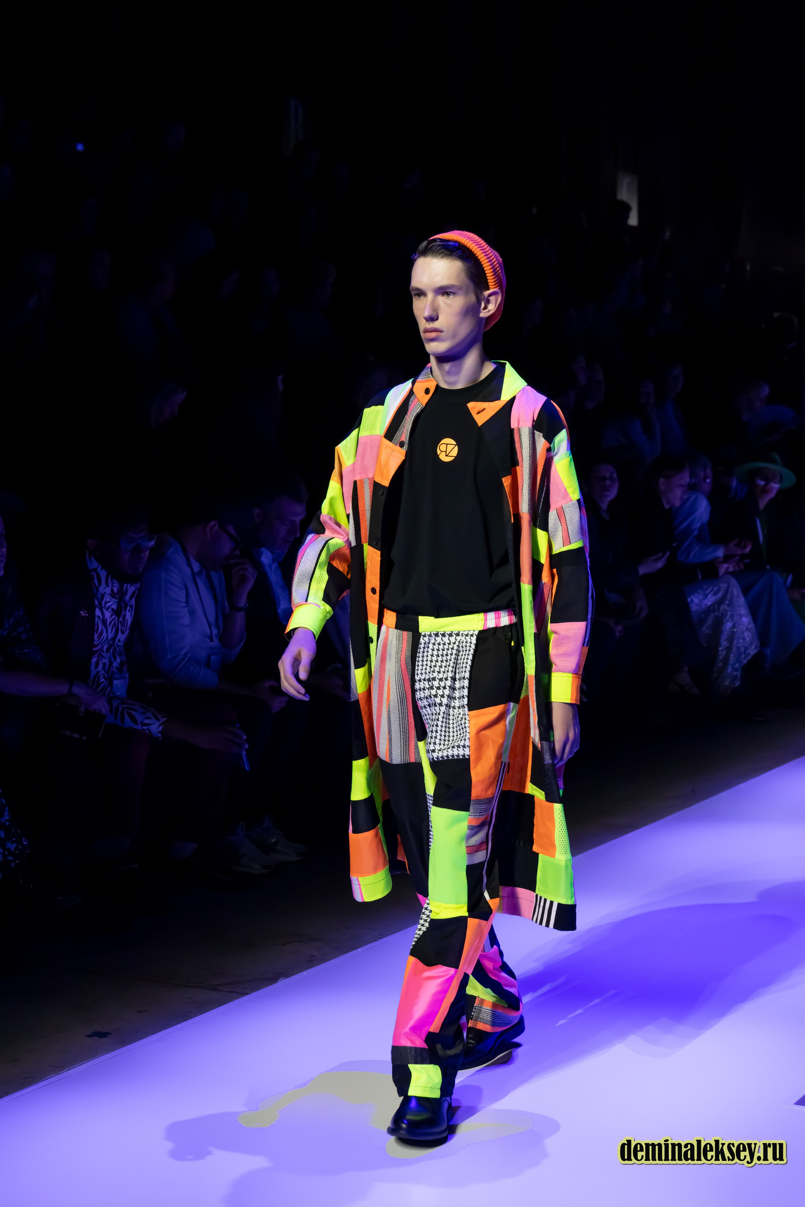 Московская неделя моды 2024 4 октября дизайнер RAEGITAZORO Индонезия. Репортажный, семейный и студийный фотограф в Москве Демин Алексей