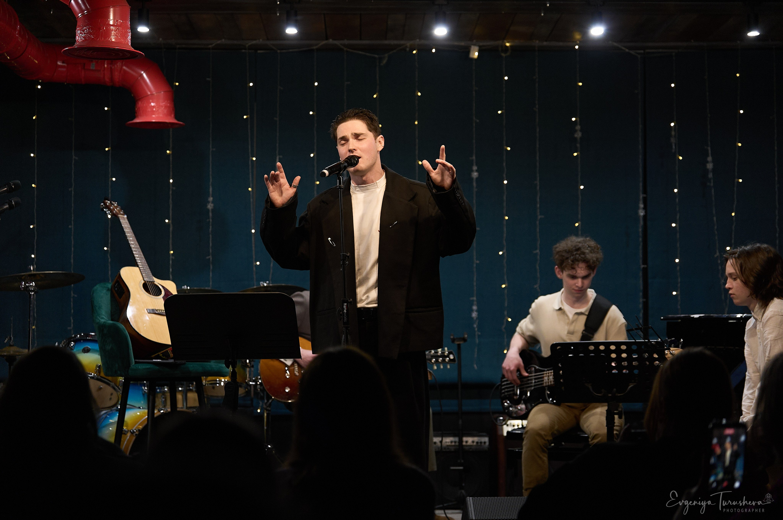 Каша без топора | 16.02.2026 | Сольный концерт Александра Казакова. Фотограф Евгения Турушева