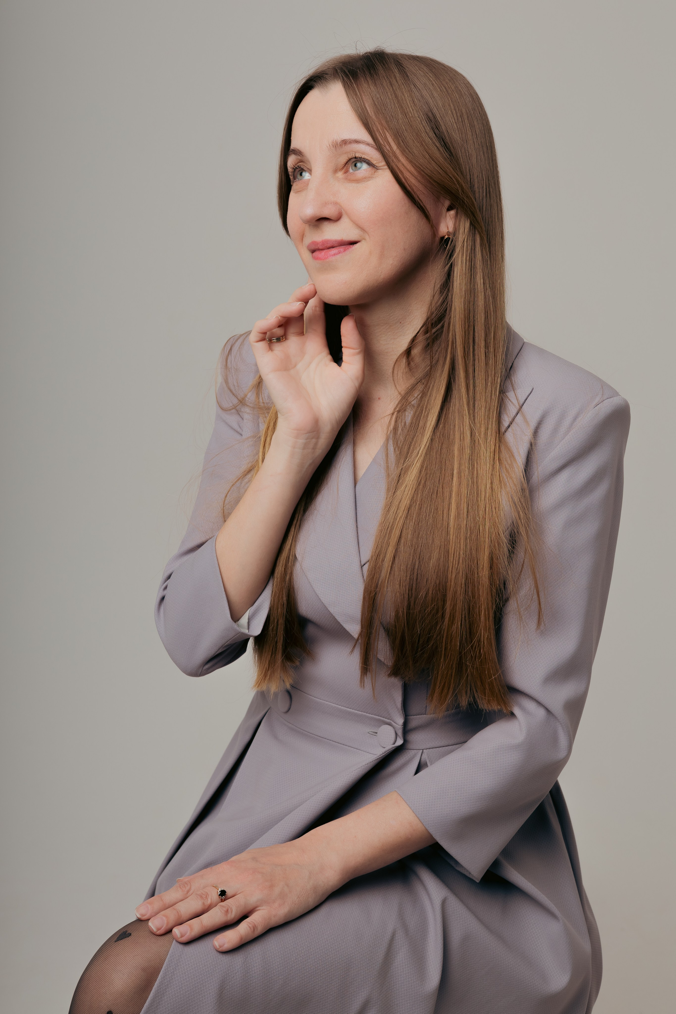 Наталья с семьей. Фотограф Julia Milton | Портреты, съемки для маркетплейсов, лавстори, съёмка беременности в Санкт-Петербурге. Обучение фотографии в Спб очно