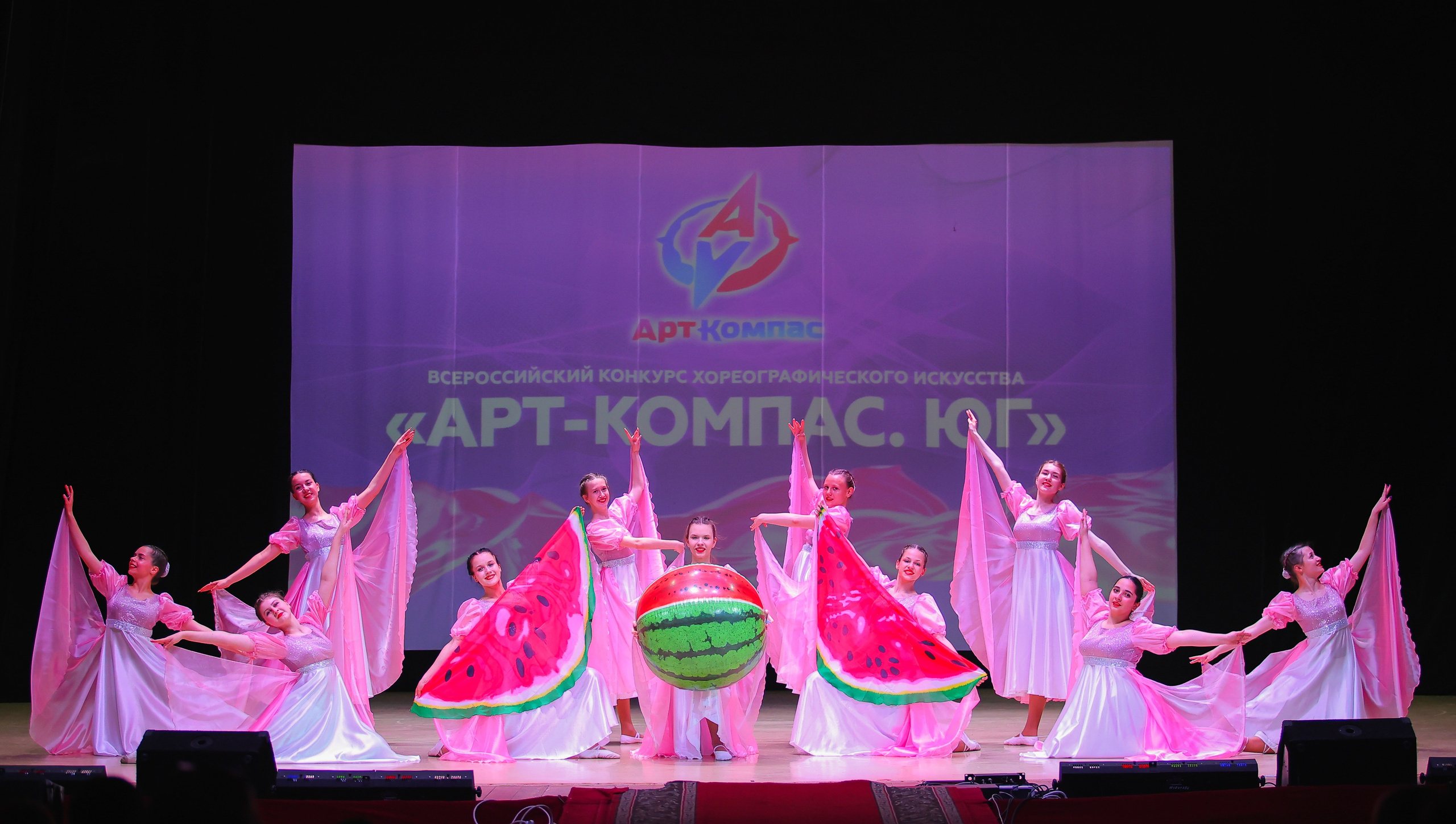 26.04.2025 Фестиваль хореографического искусства «АРТ-КОМПАС.ЮГ» г. Волгоград. Медиастудия Фото Концепт