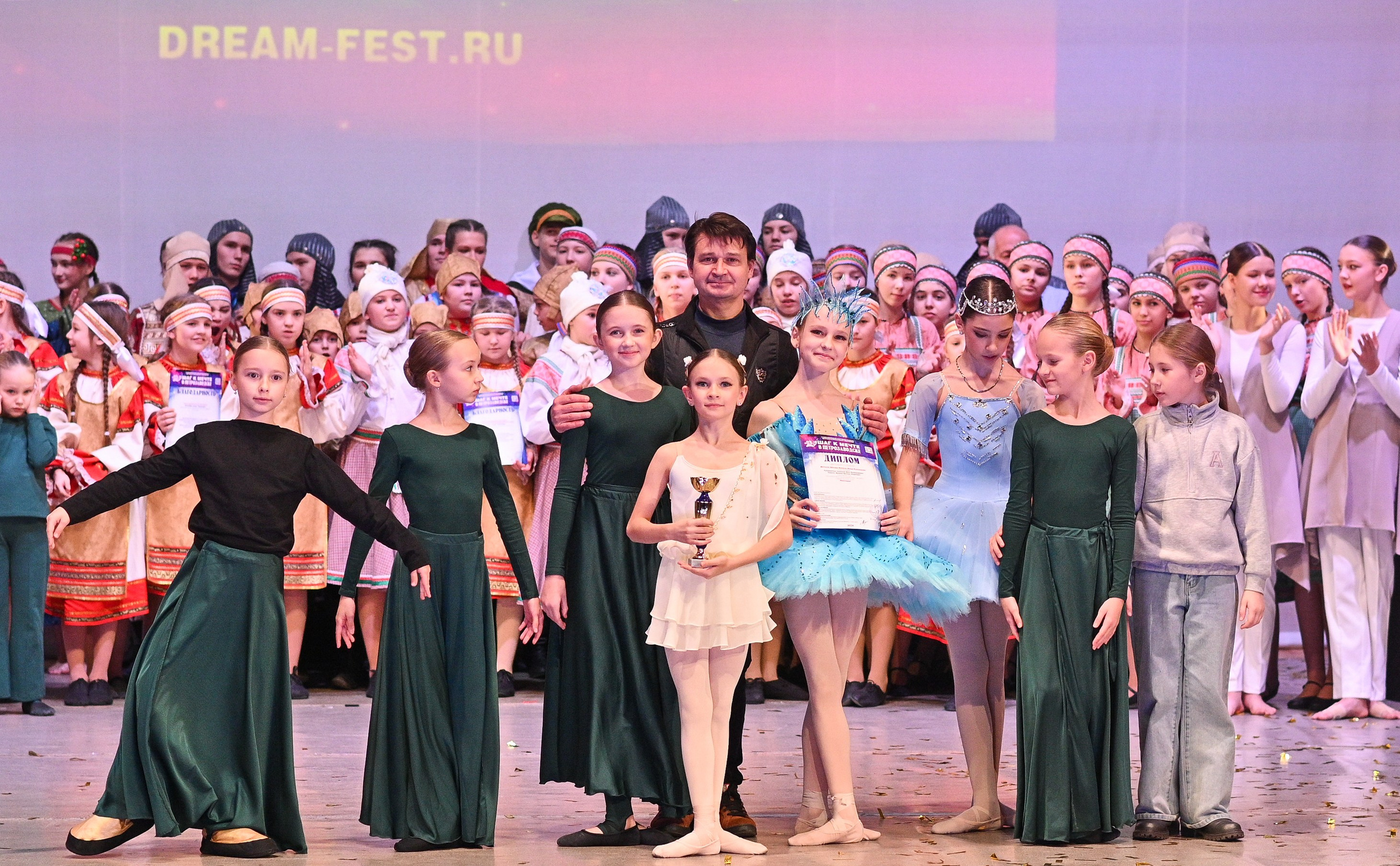 30.11.2024 Фестивальное движение «Шаг к мечте» г. Петрозаводск. Медиастудия Фото Концепт