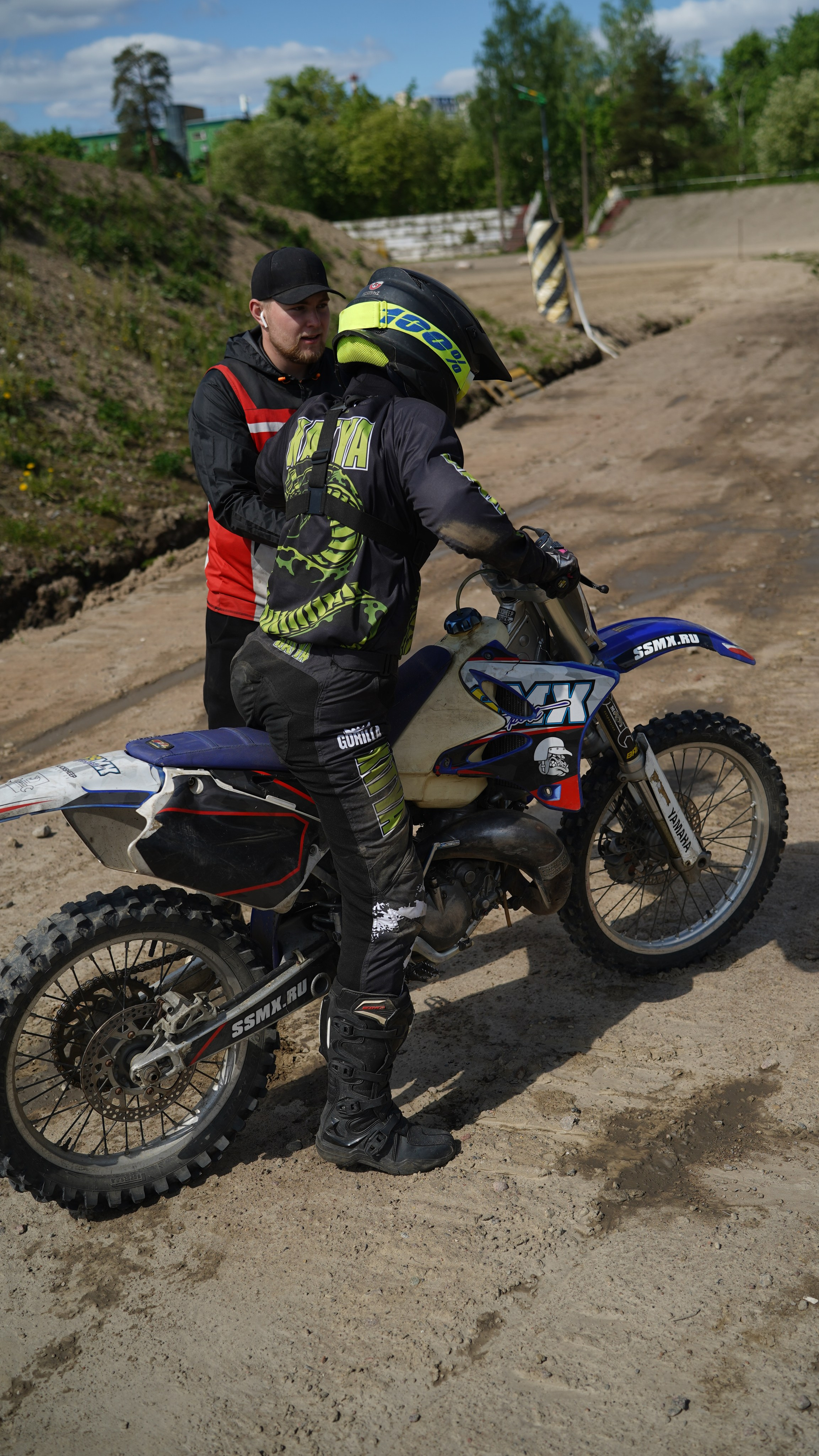 Катя Ли. Графический дизайнер Илья Левченко