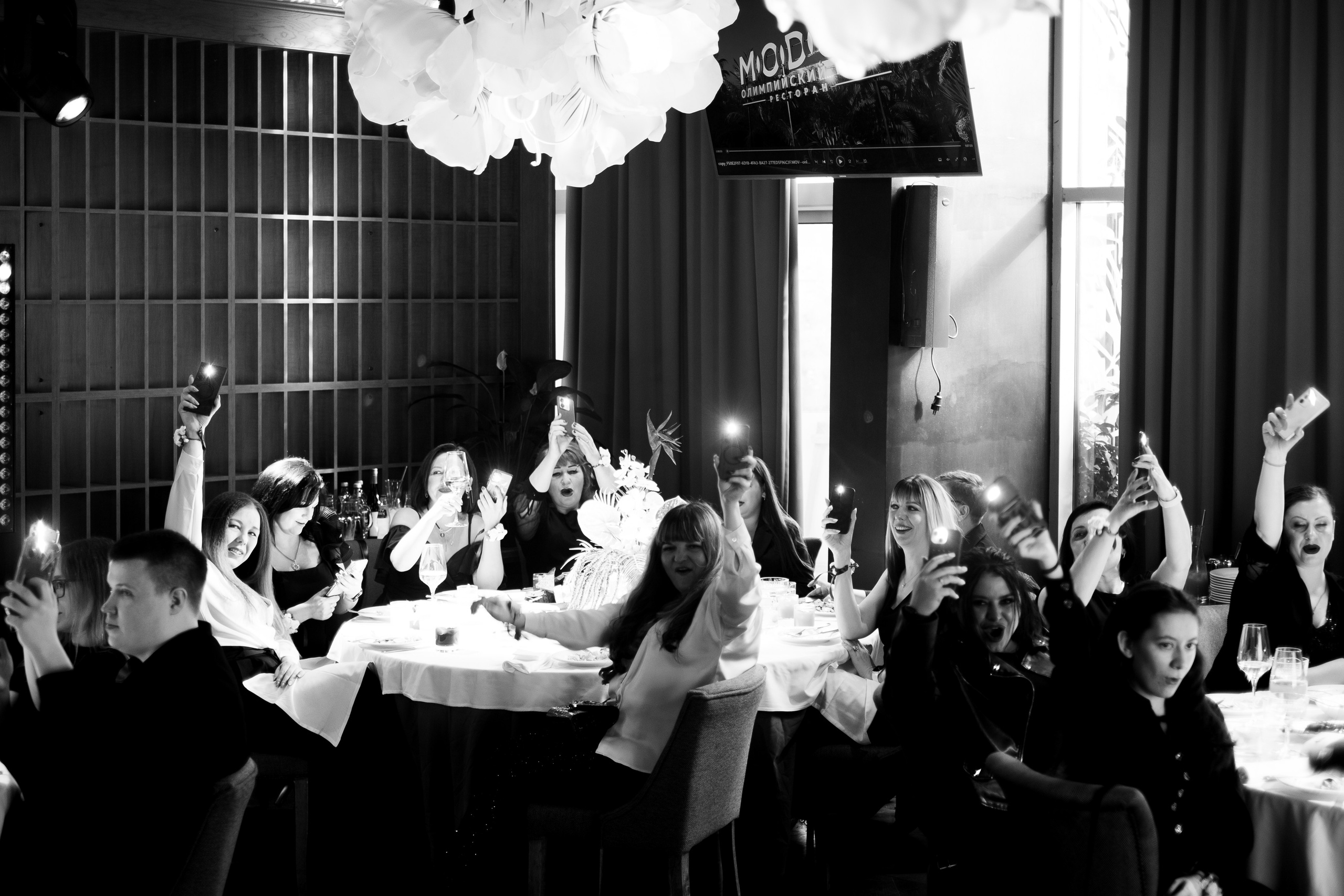 Корпоратив в Сириусу (Адлер) 10 лет компании. Свадебный фотограф Денис Ожигин в Краснодаре и крае. Эмоциональная и стильная съемка вашего дня